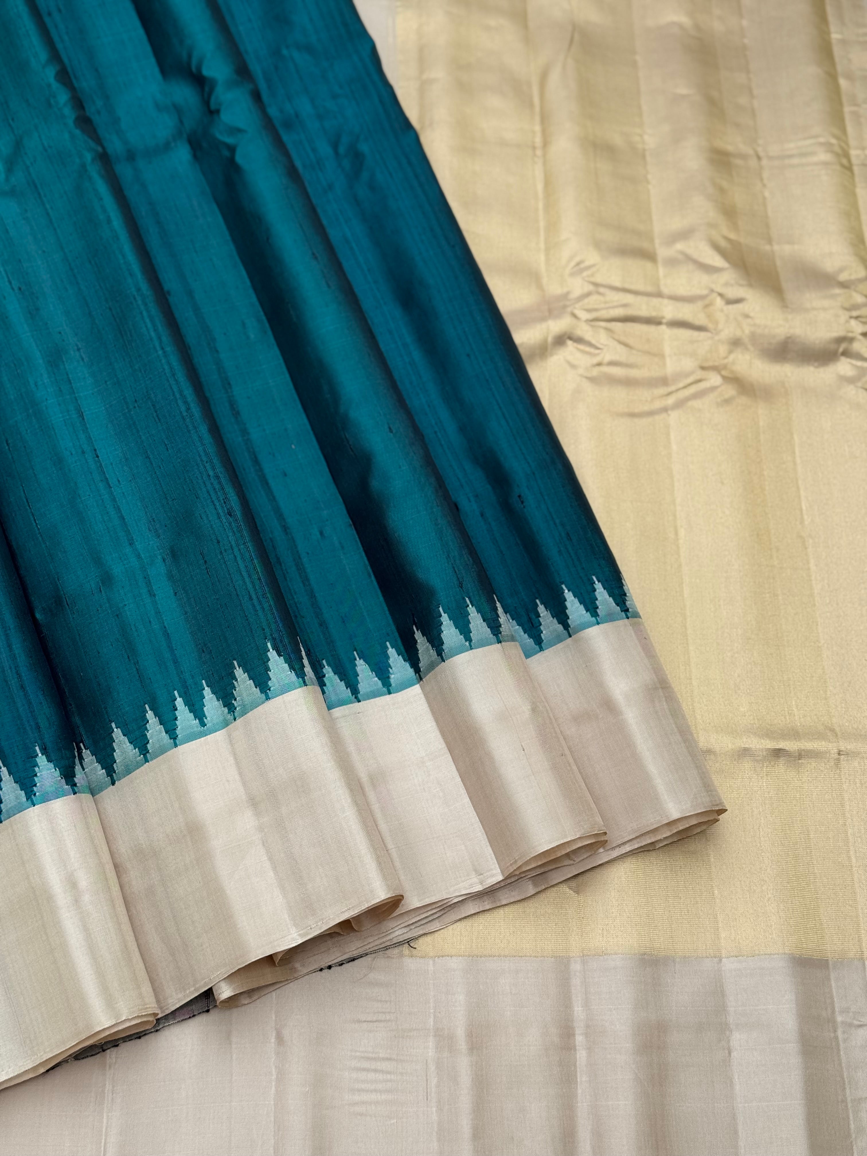 Peacock Green  temple border handwoven gadwal raw silk saree