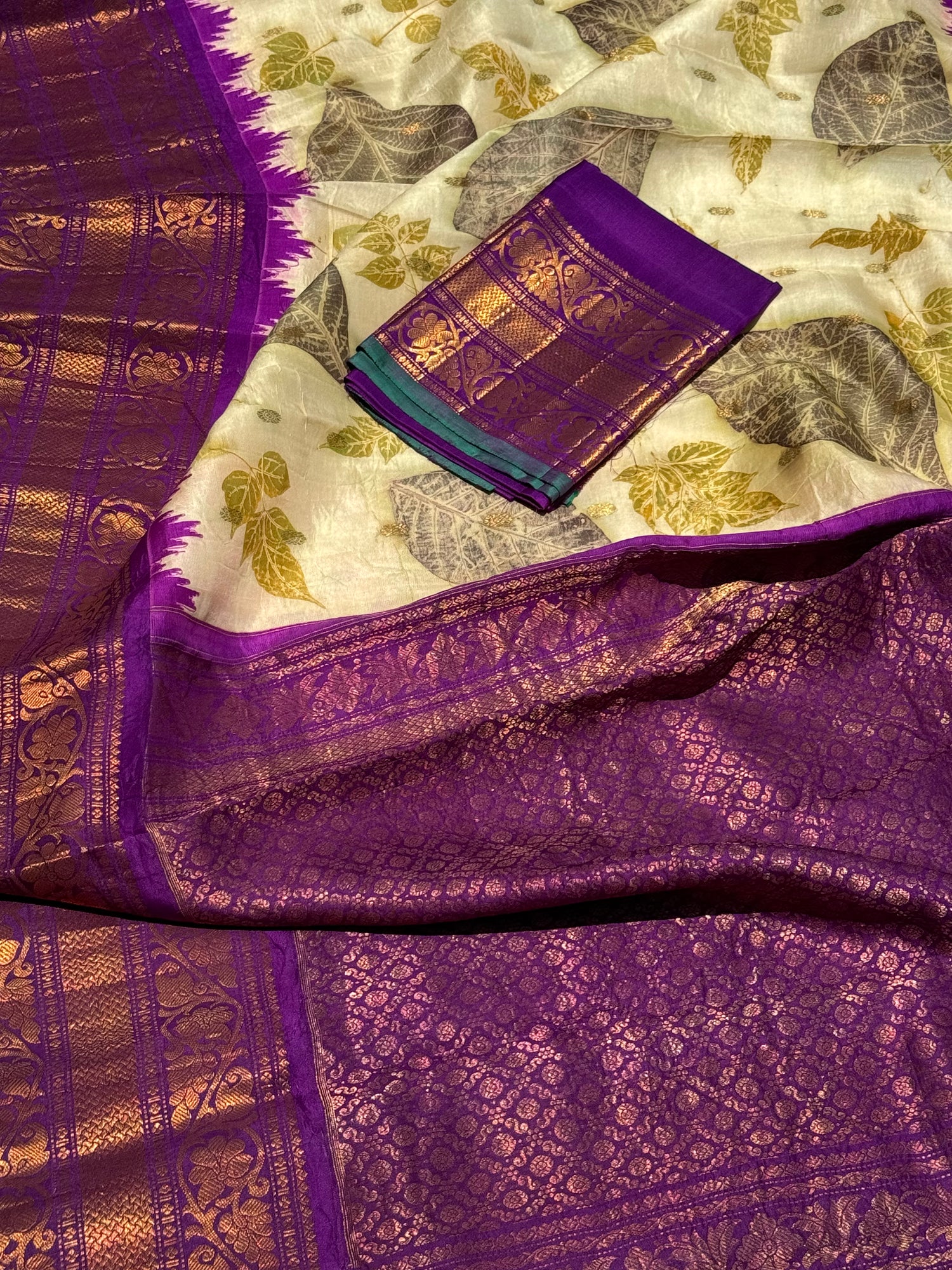 A pearl white with purple Natural Handmade Ecoprints Gadwal silk saree