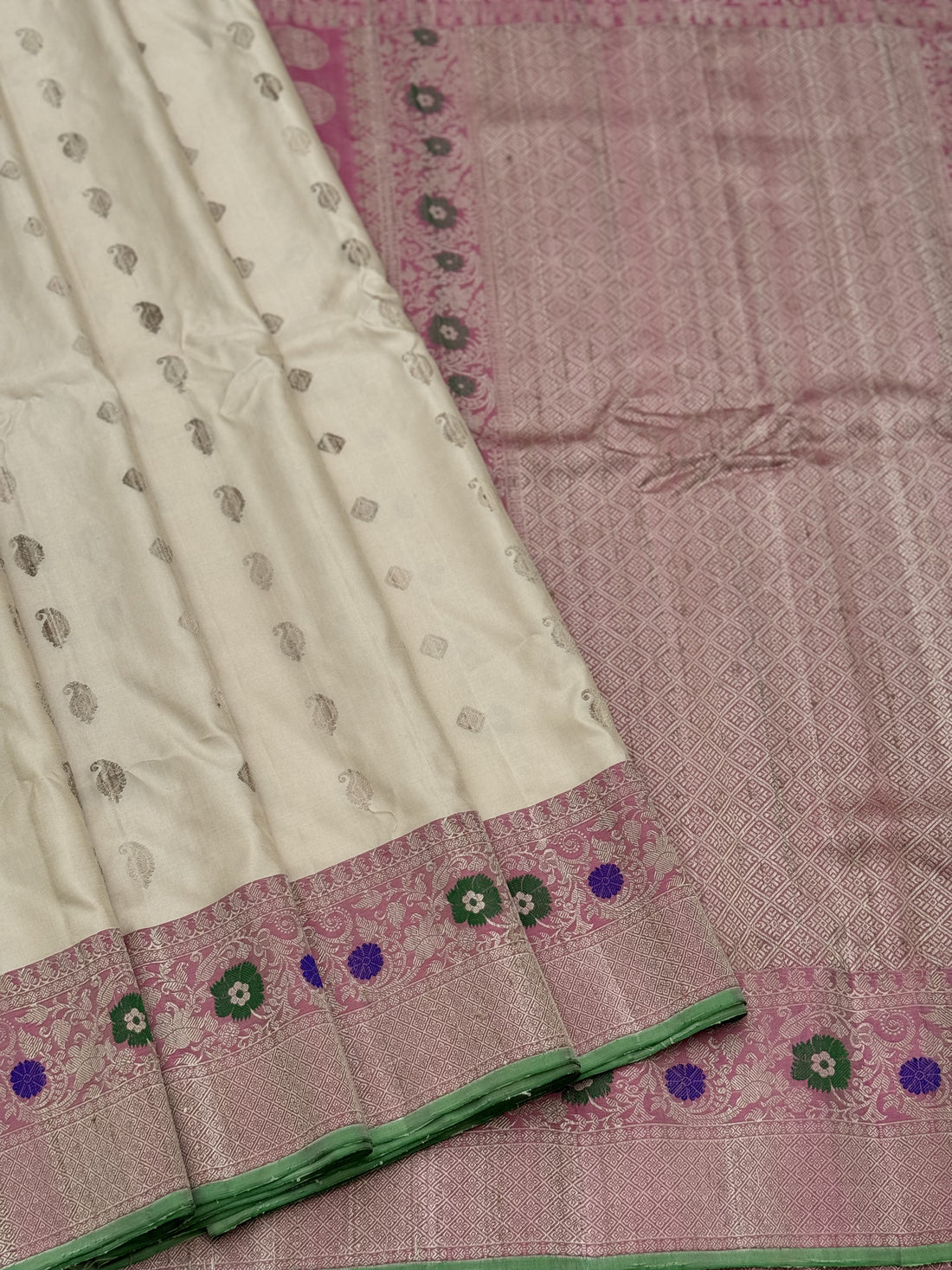 APURVA - Handwoven Threadwork Gadwal silk saree in pearl white with dusty rose pink