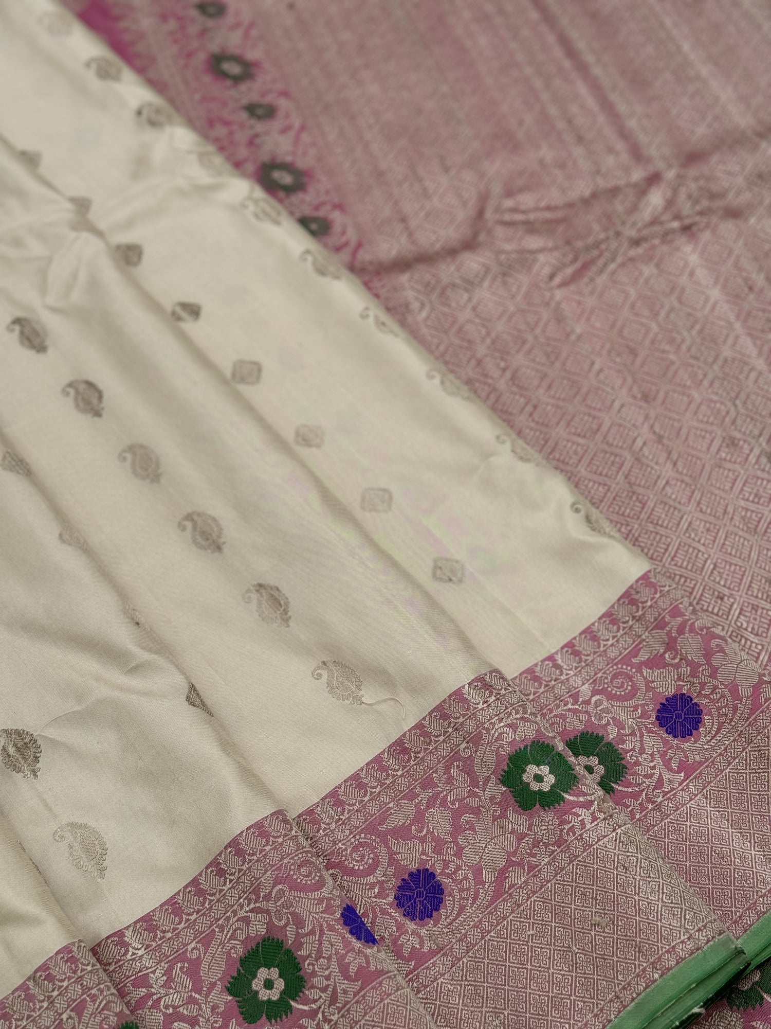 APURVA - Handwoven Threadwork Gadwal silk saree in pearl white with dusty rose pink