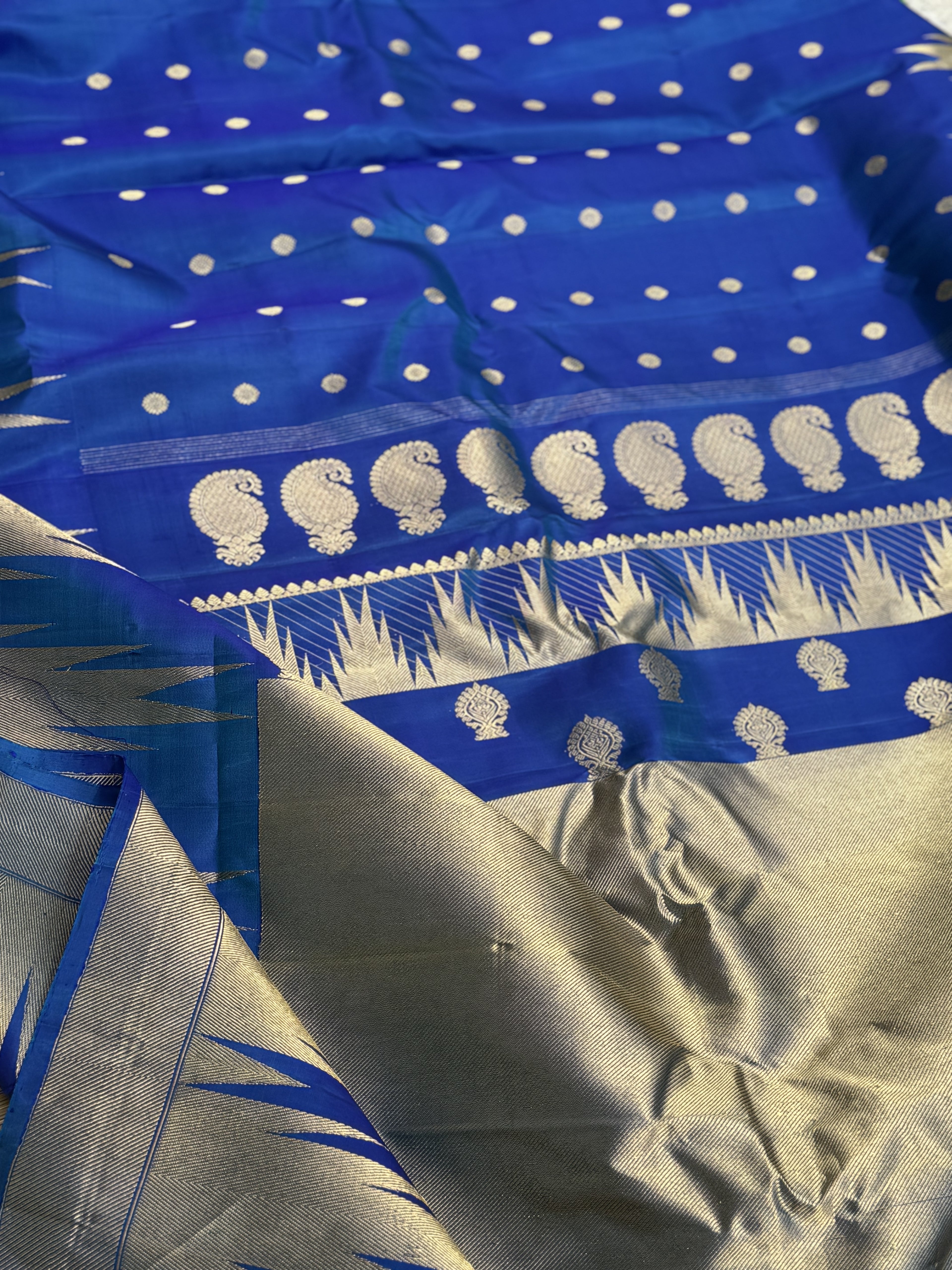 APURVA - Handwoven A gorgeous antique gold with zari woven peacock blue gadwal saree