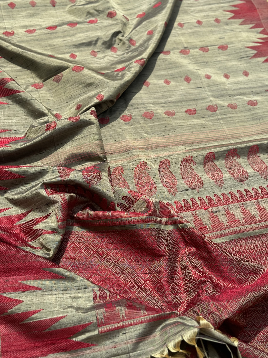 APURVA - Handwoven gorgeous Raw silk antique muted gold shade handwoven gadwal silk saree