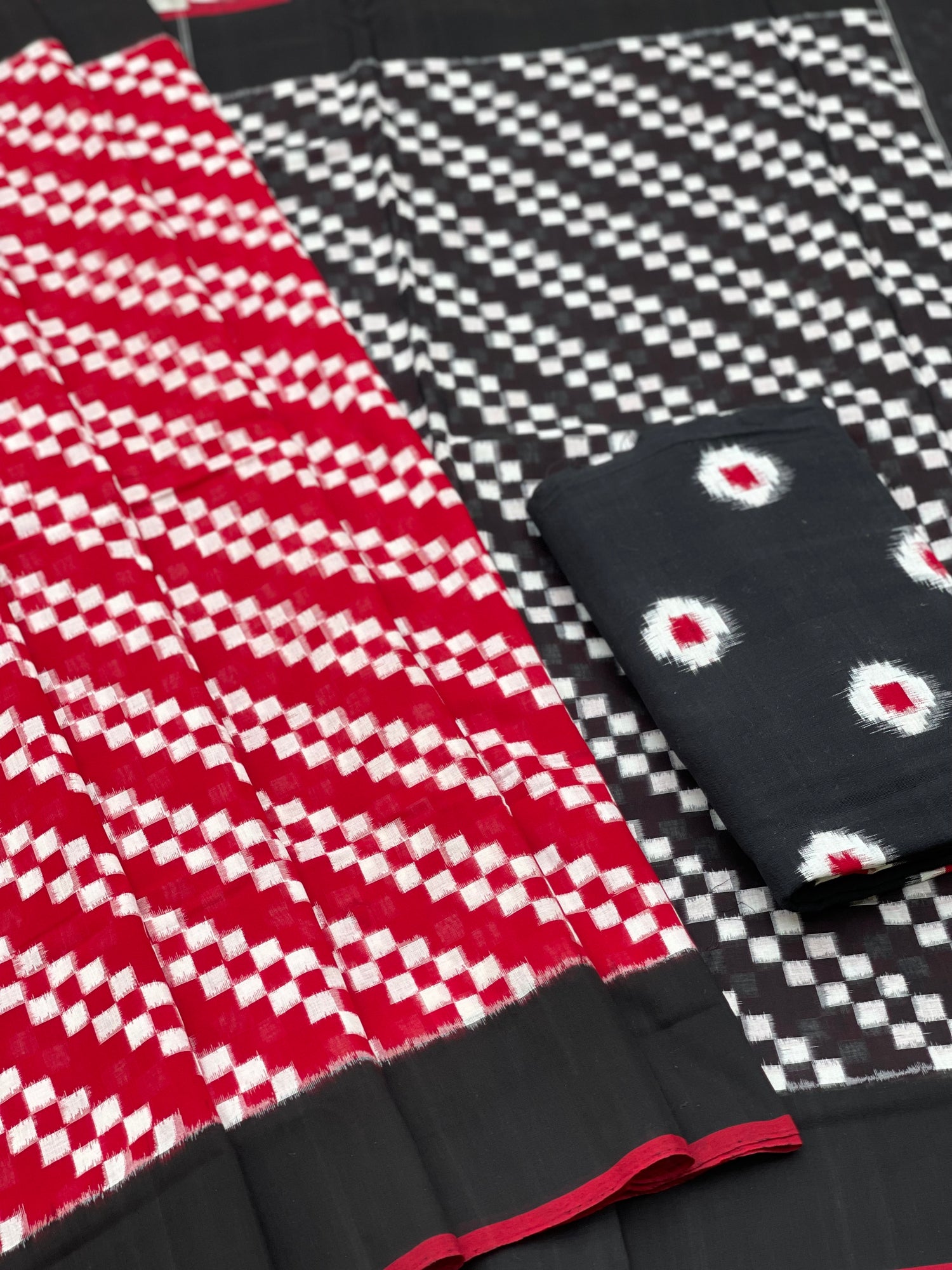 Double Ikkat cotton saree in Red and Black rhombus pattern