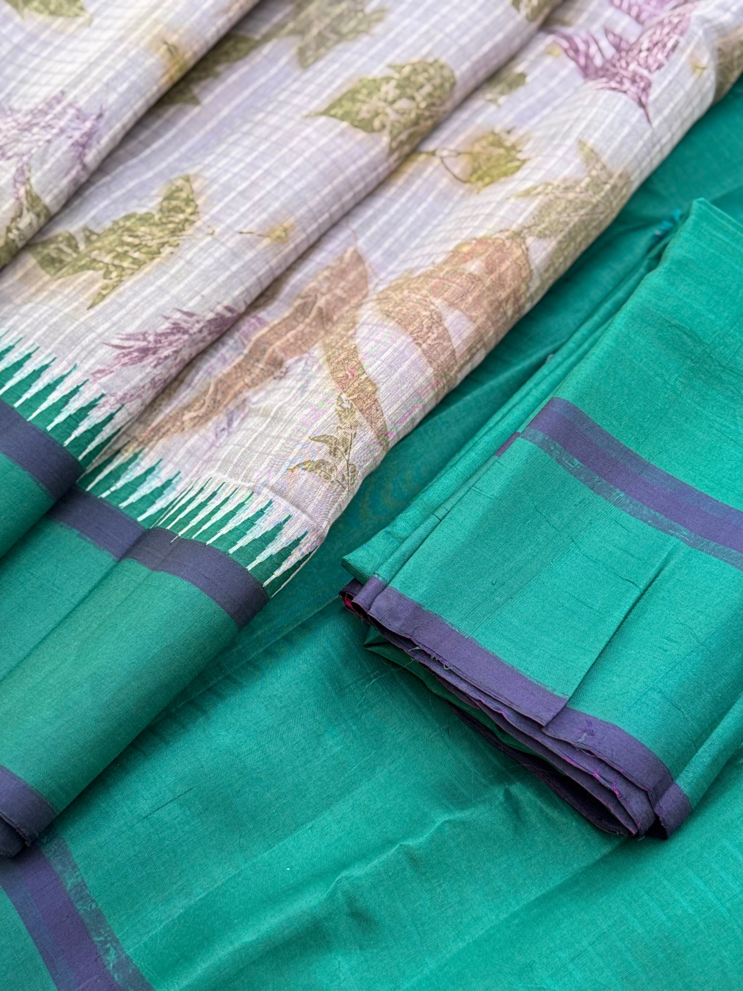 Natural Ecoprints on Khadhi Gadwal saree
