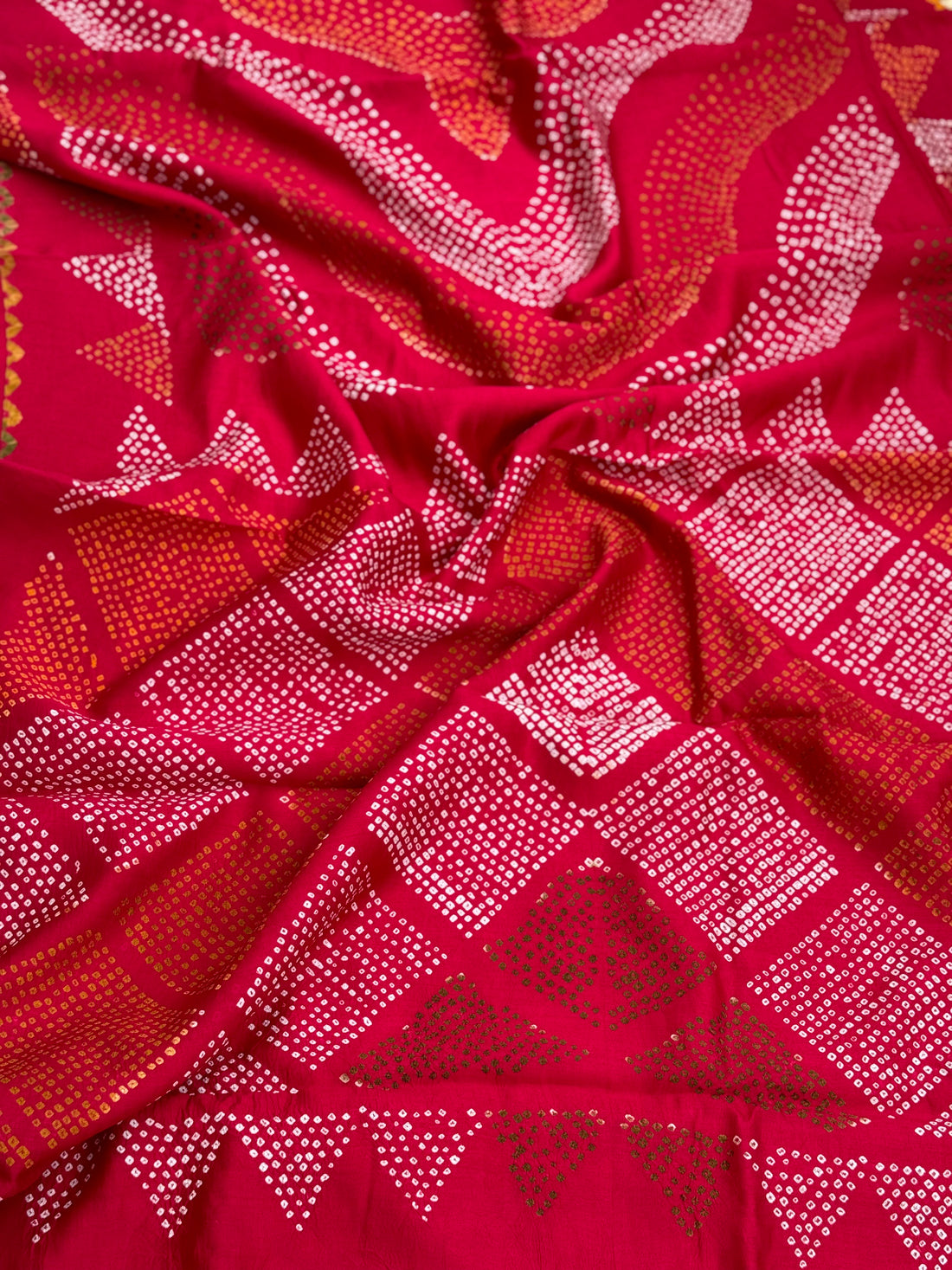 Tie And Dye Hand Knotted Rai Bandhej chiniya Silk Saree