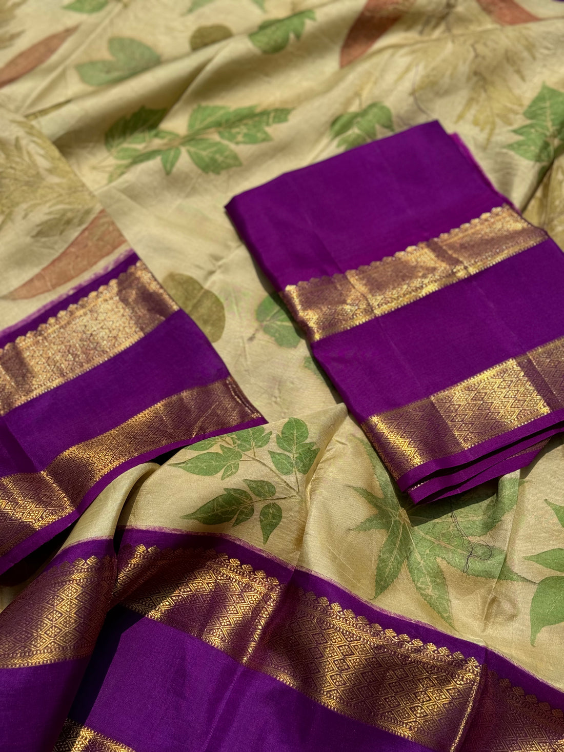 A pearl white with purple Natural Handmade Ecoprints kanchi korvai silk saree