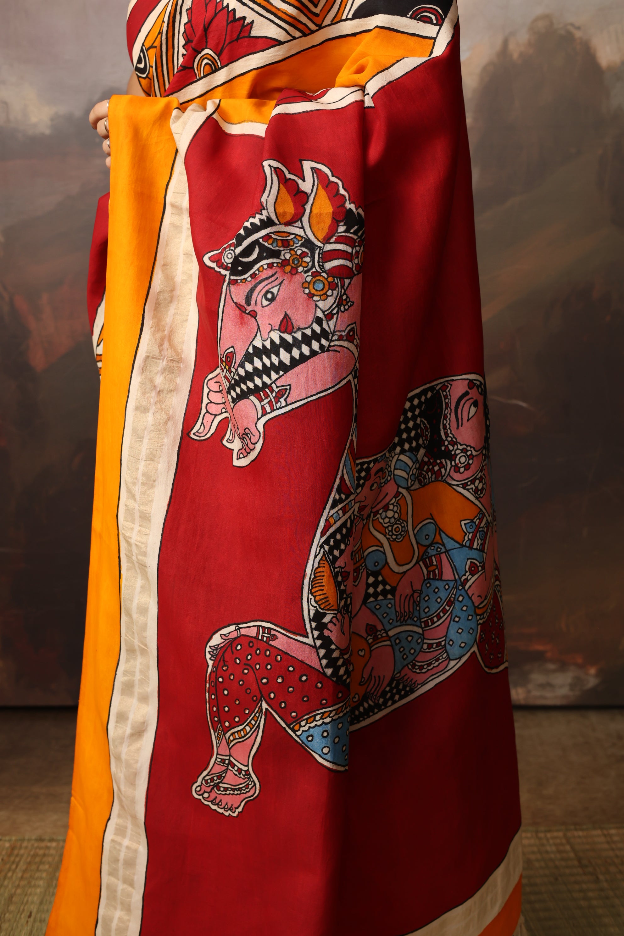 MAAYA - The optical illusion temple architecture depicted sickalnayakanpet penkalamkari silk saree