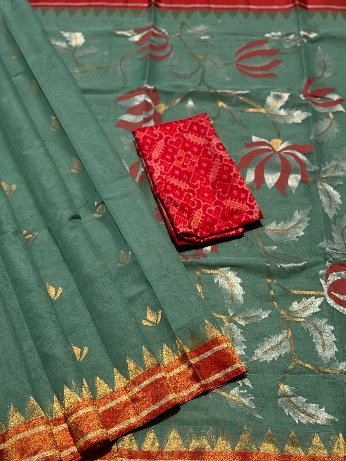 Ponduru Khadhi cyan green saree with all over jaal weave on pallu