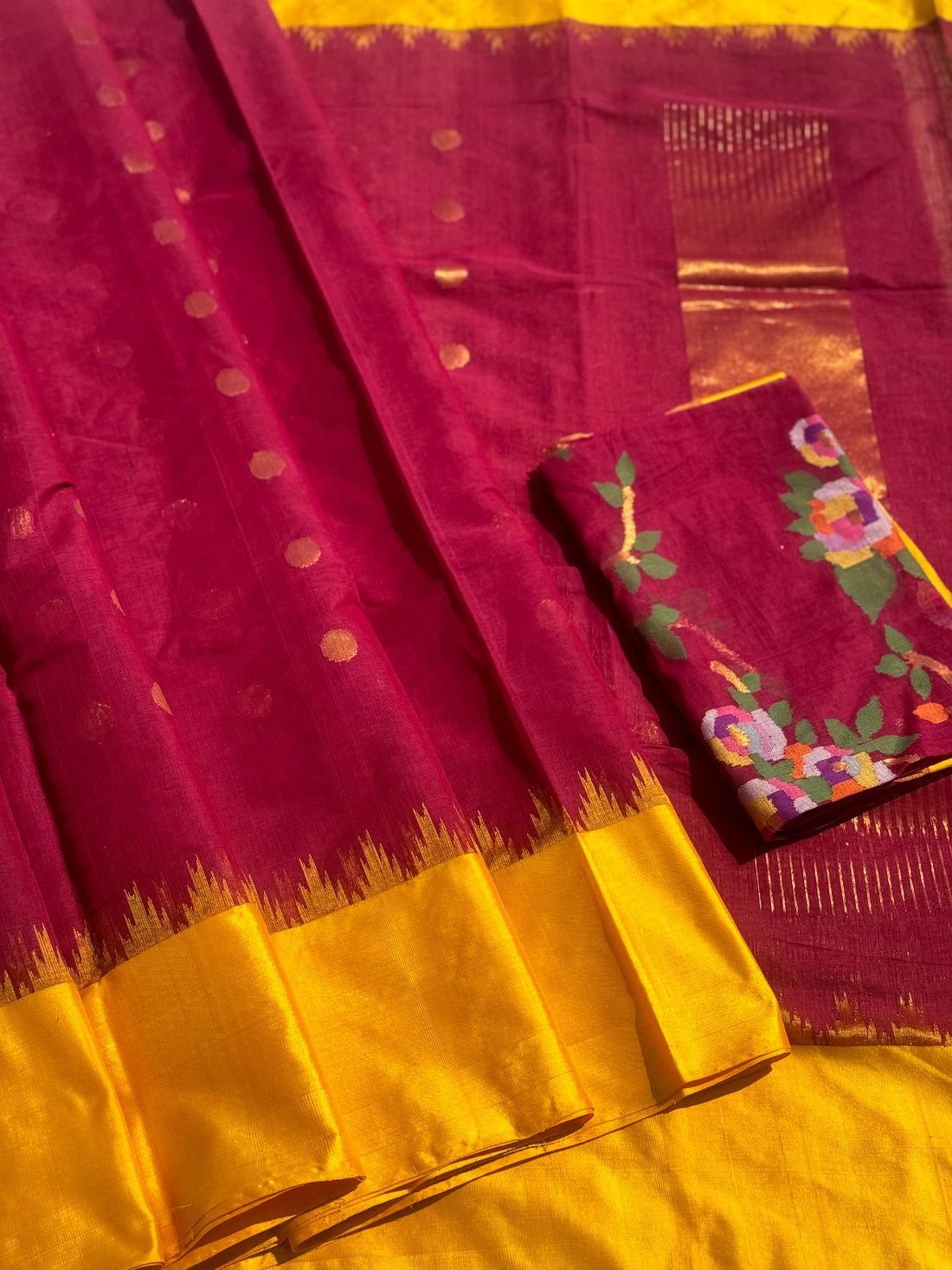 Ponduru Khadhi peachish pink with yellow saree with all over jaal weave on blouse