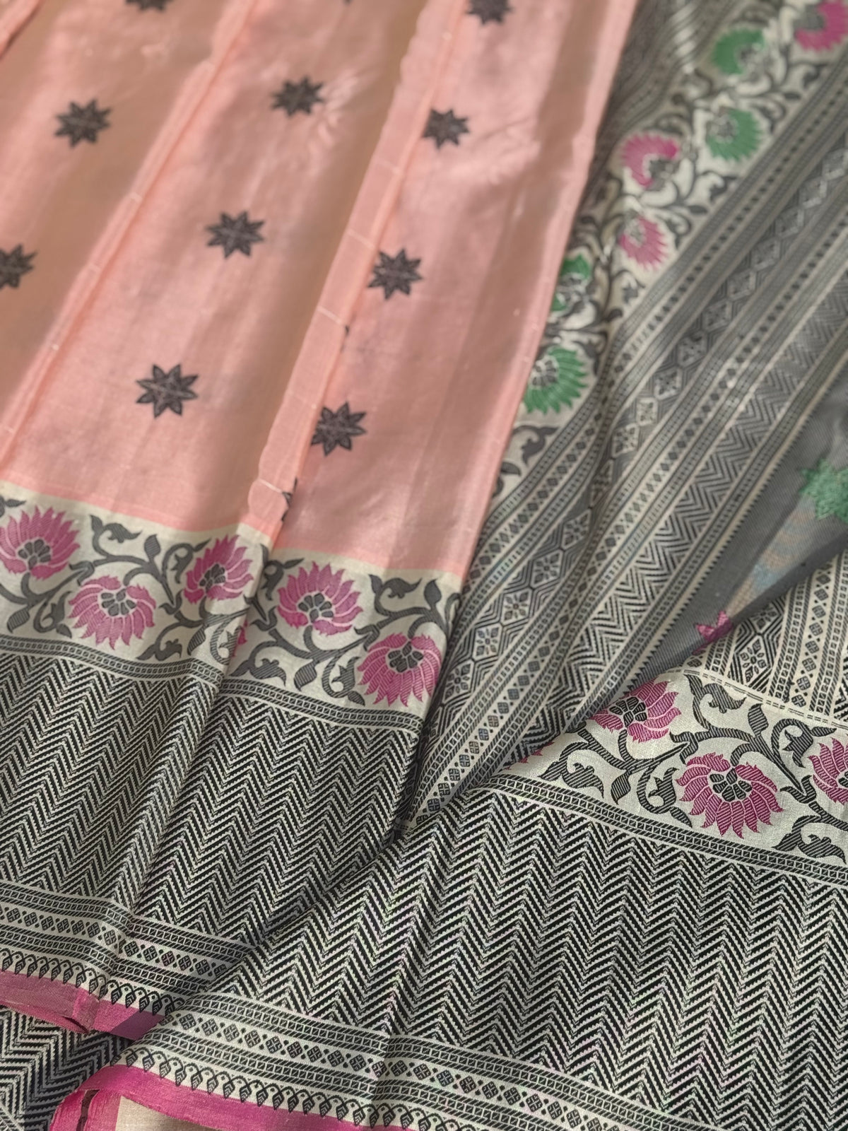 A gorgeous No Zari ivory with peach and pink handwoven soft and lustrous gadwal silk saree