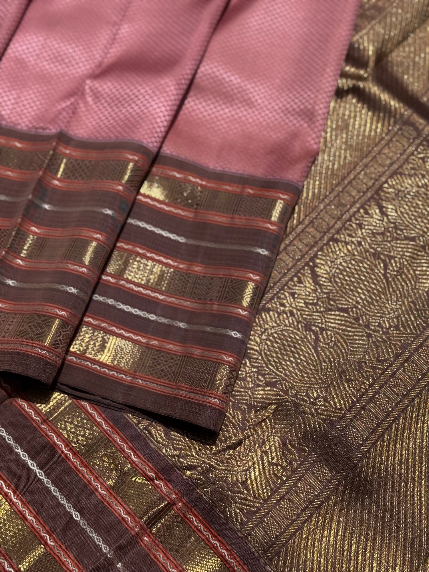 A dusty pink masterpiece honeycomb motif korvai kanchivaram silk saree