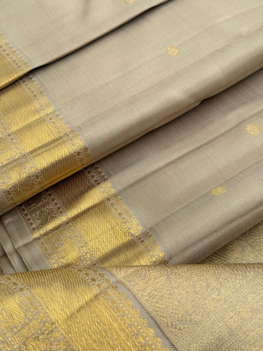 Metallic grey Heirloom Vairaoosi Kanchivaram Silk Saree