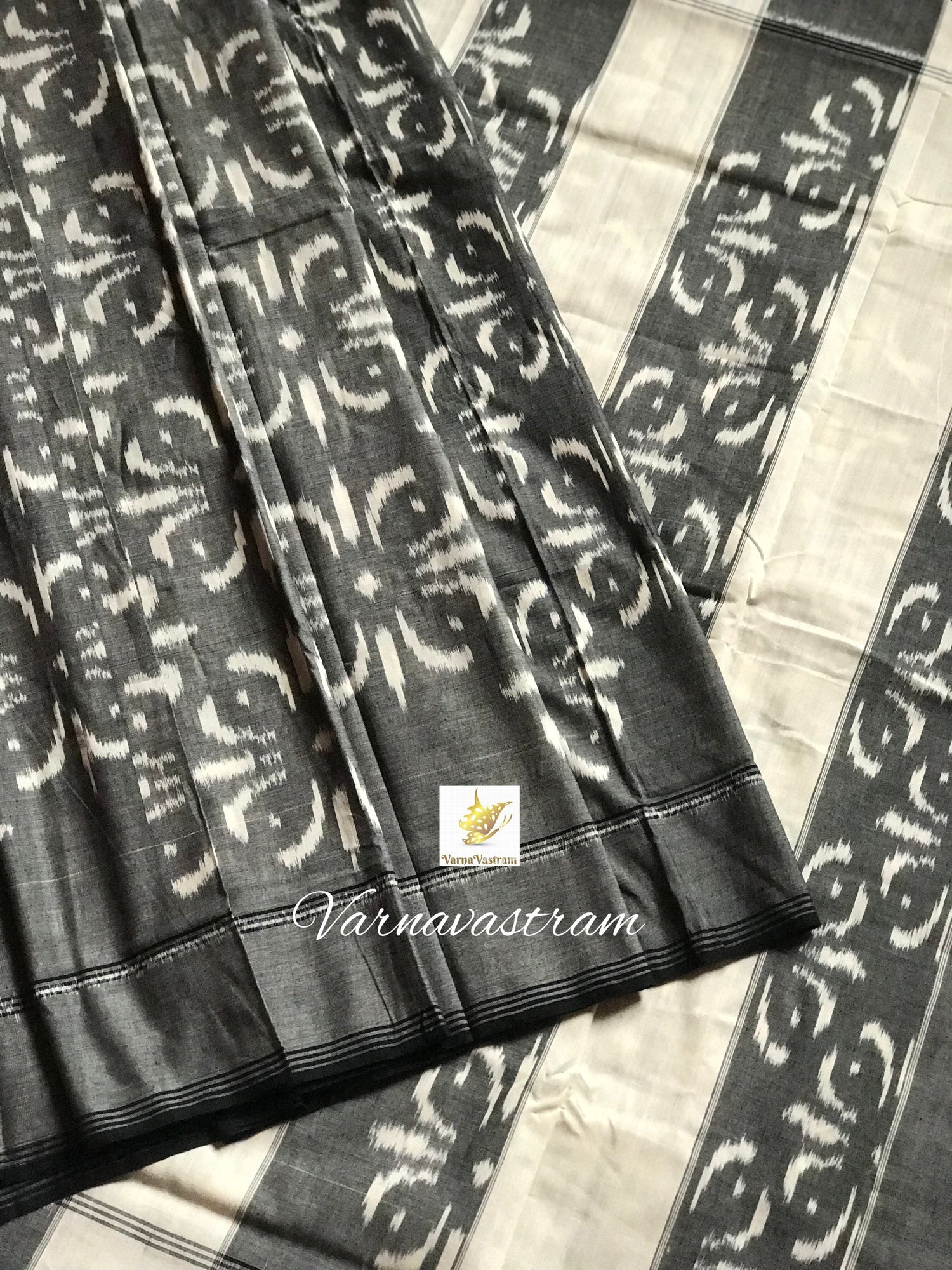 Pochampally Contemporary style ikkat cotton saree