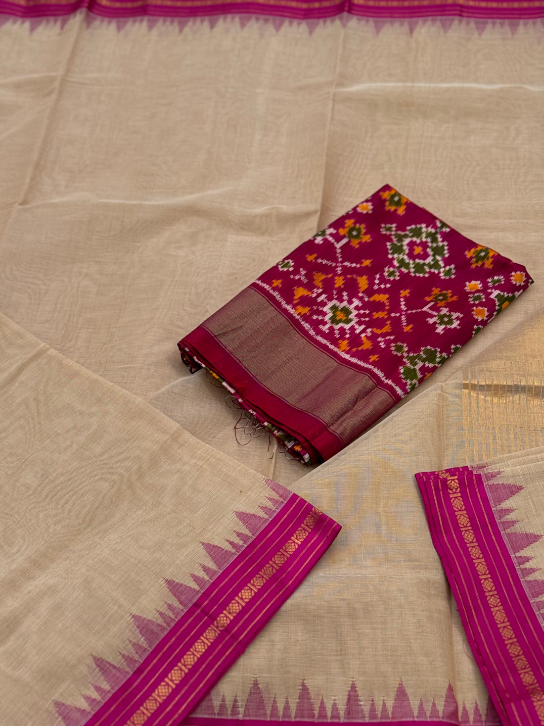 Handspun and handwoven ponduru Khadhi cotton saree with silk dobby border in contrast pink