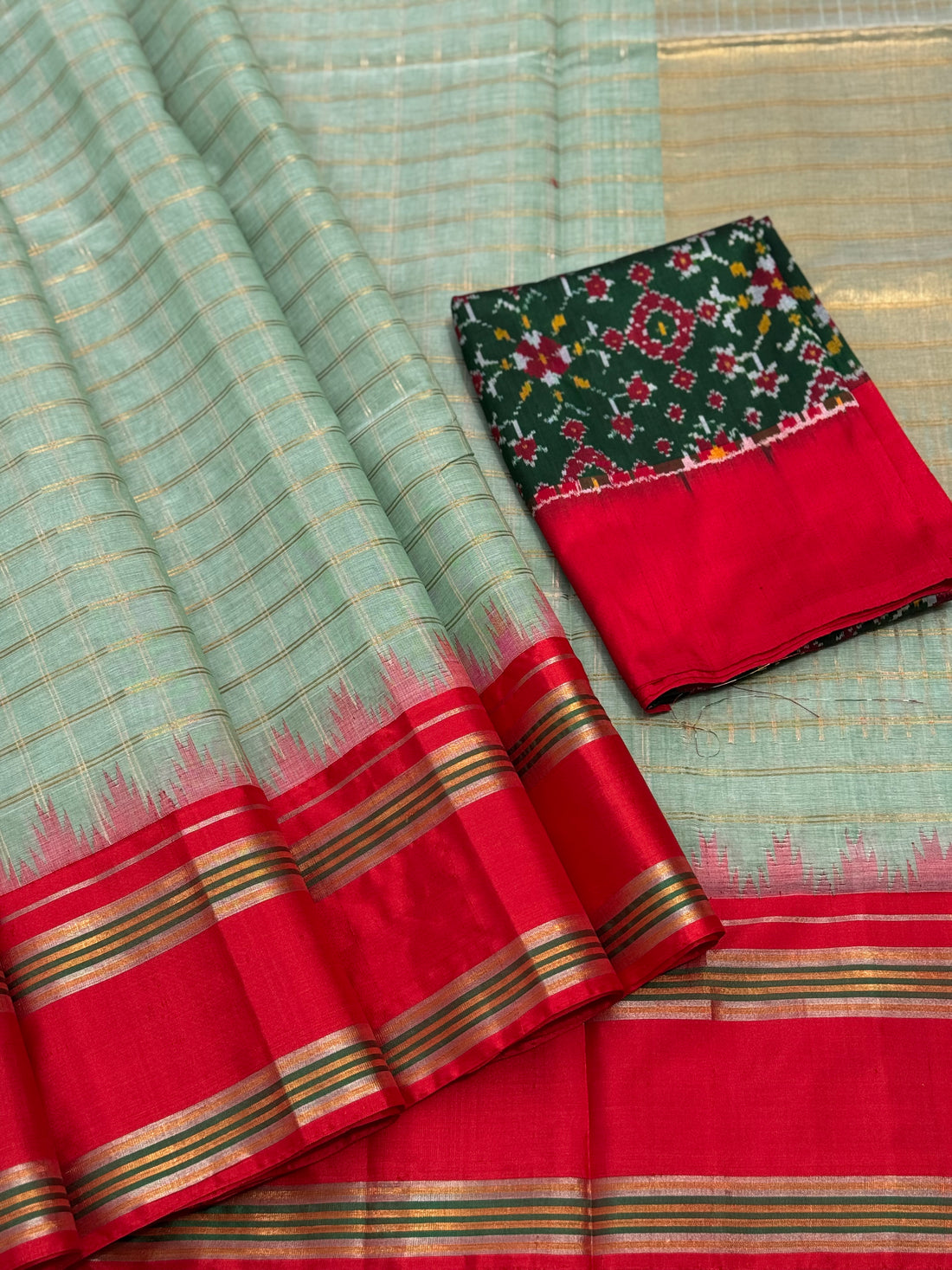 Handspun and handwoven ponduru Khadhi cotton saree