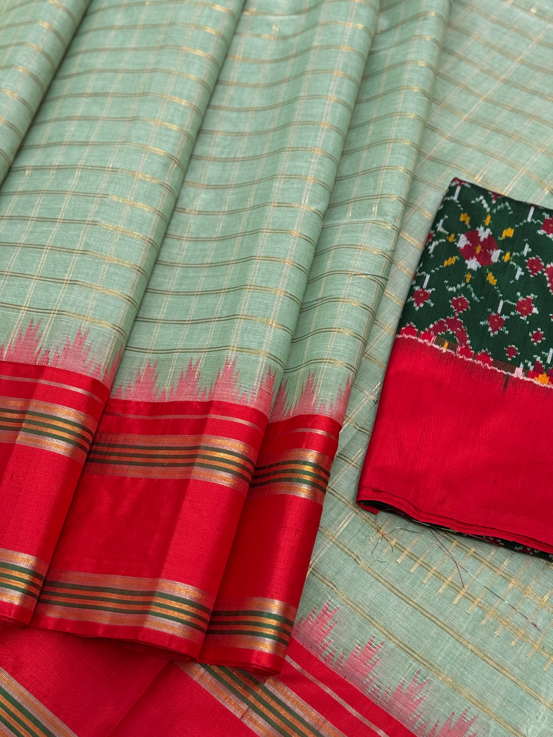 Handspun and handwoven ponduru Khadhi cotton saree