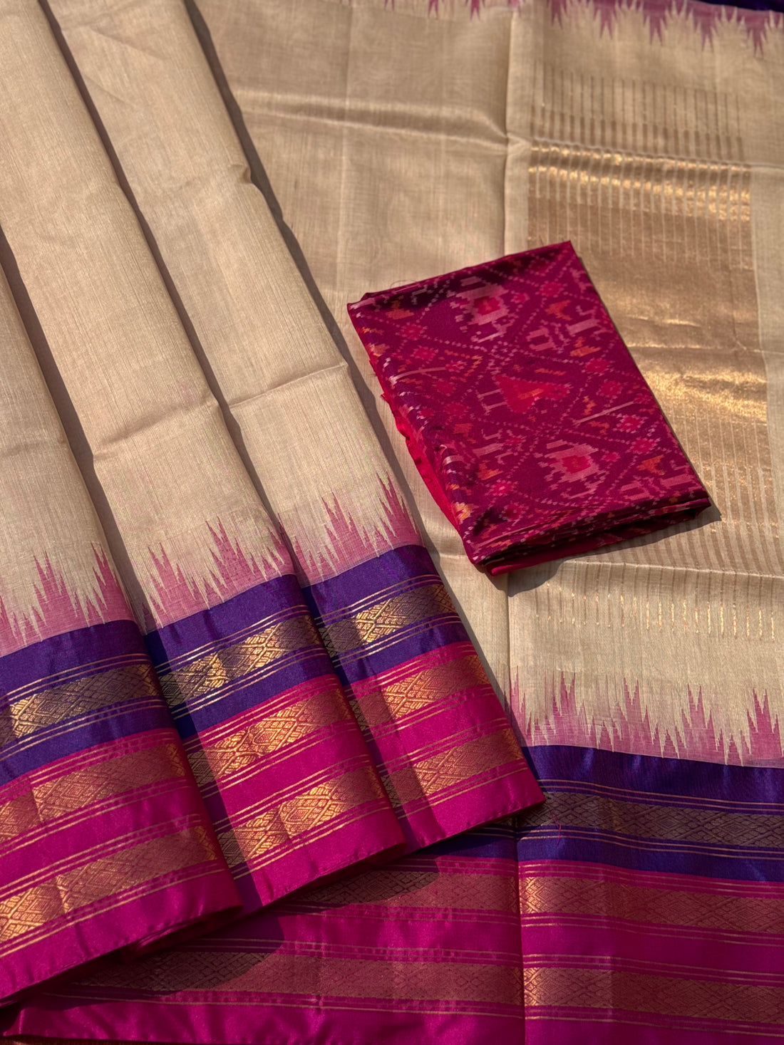 Handspun and handwoven ponduru Khadhi silk saree with silk dobby border in contrast pink