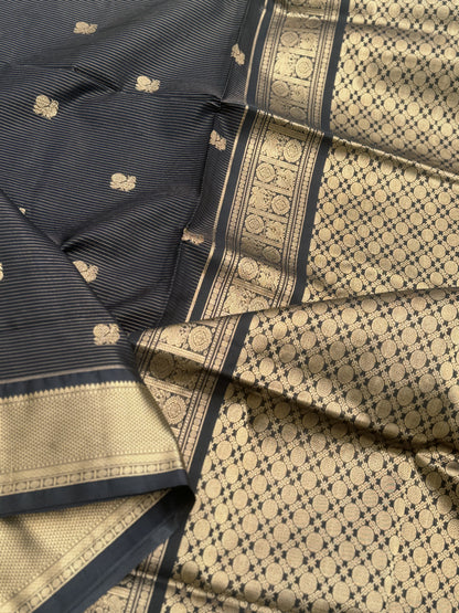 A gorgeous black Vairaoosi weave handwoven silk cotton saree