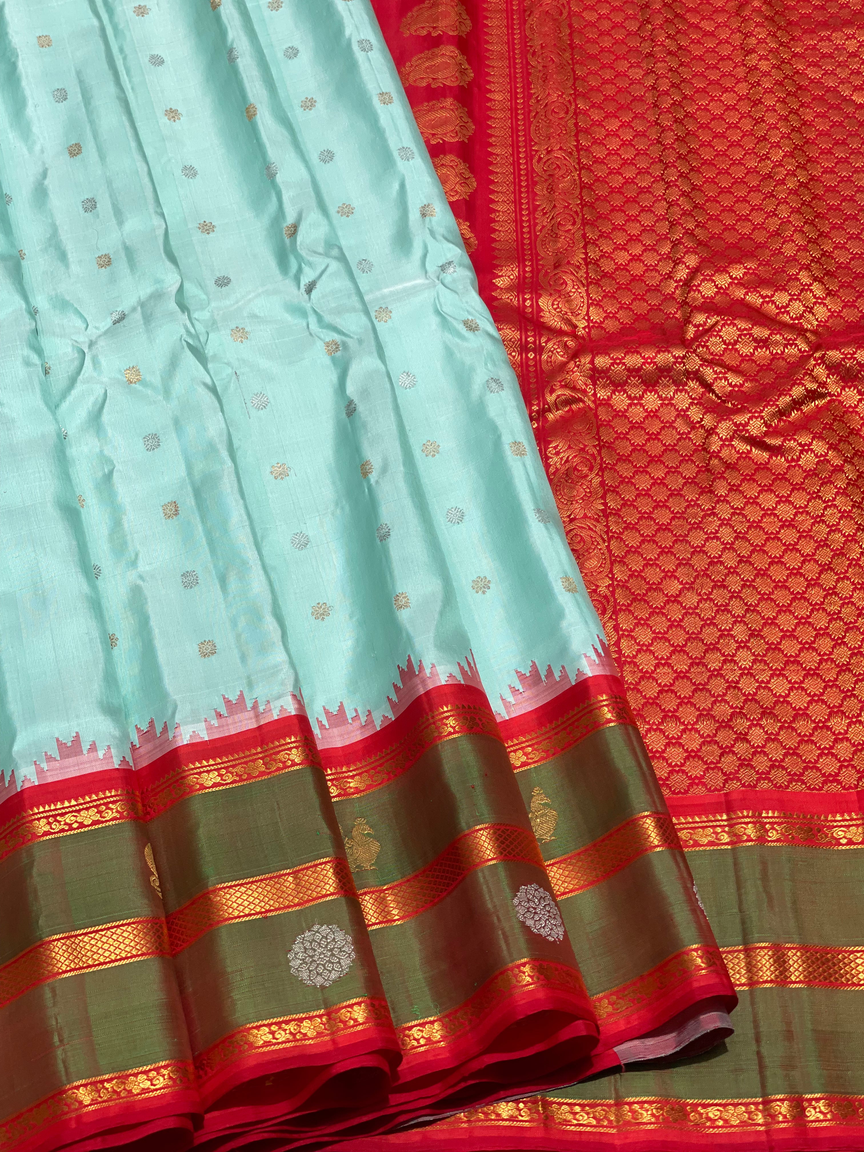 Gadwal Silk Handwoven Kuttu With Kanchi turning Border
