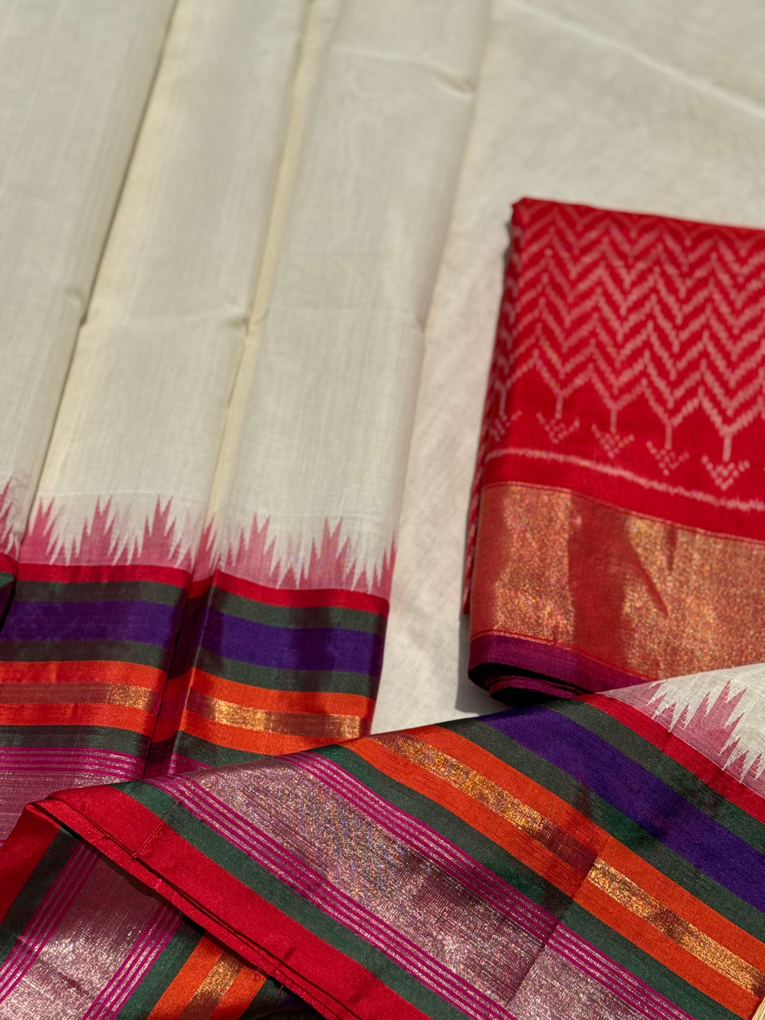 Handspun and handwoven ponduru Khadhi cotton saree with silk dobby border in contrast pink with red