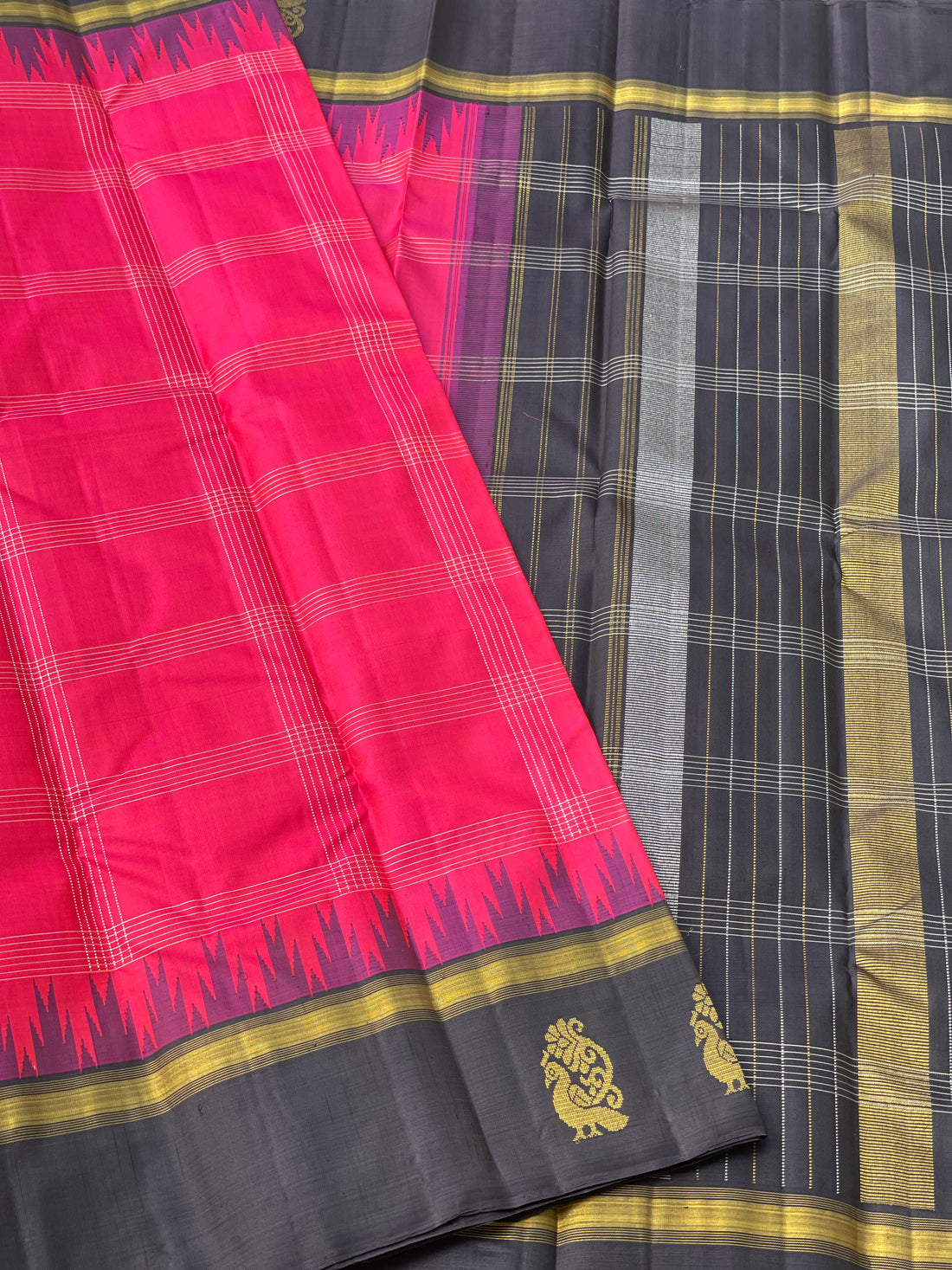 Black with Fuchsia pink Korvai silk kanchivaram saree