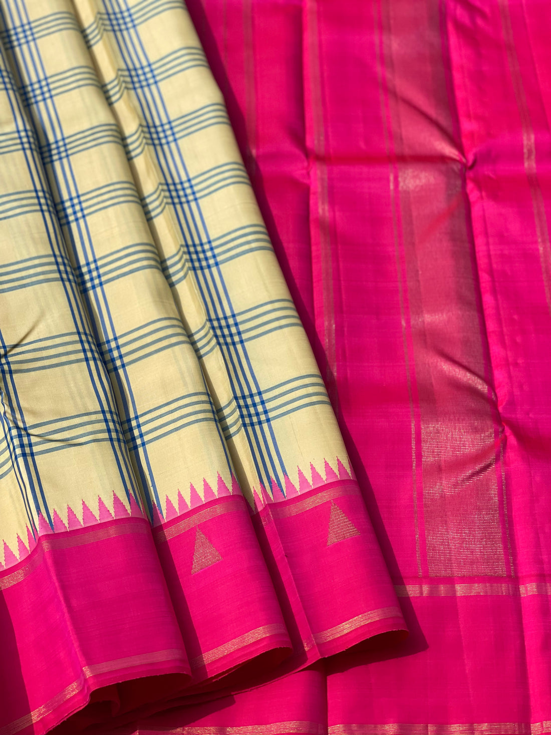 Offwhite with Fuchsia pink Korvai silk kanchivaram with kattam checks