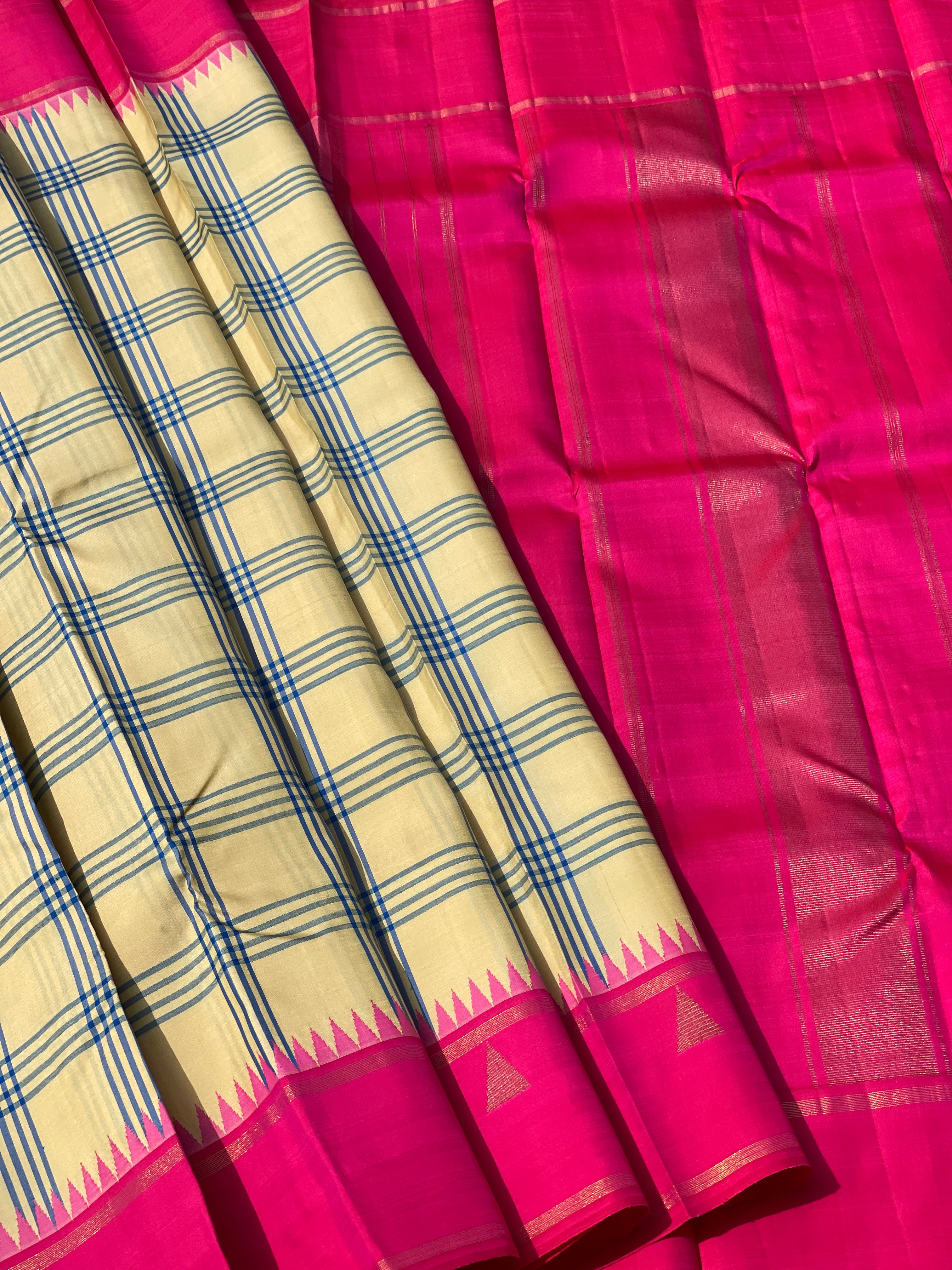 Offwhite with Fuchsia pink Korvai silk kanchivaram with kattam checks