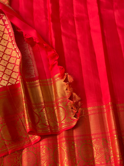 Gadwal Silk saree with Meenakari work Kanchivaram turning border