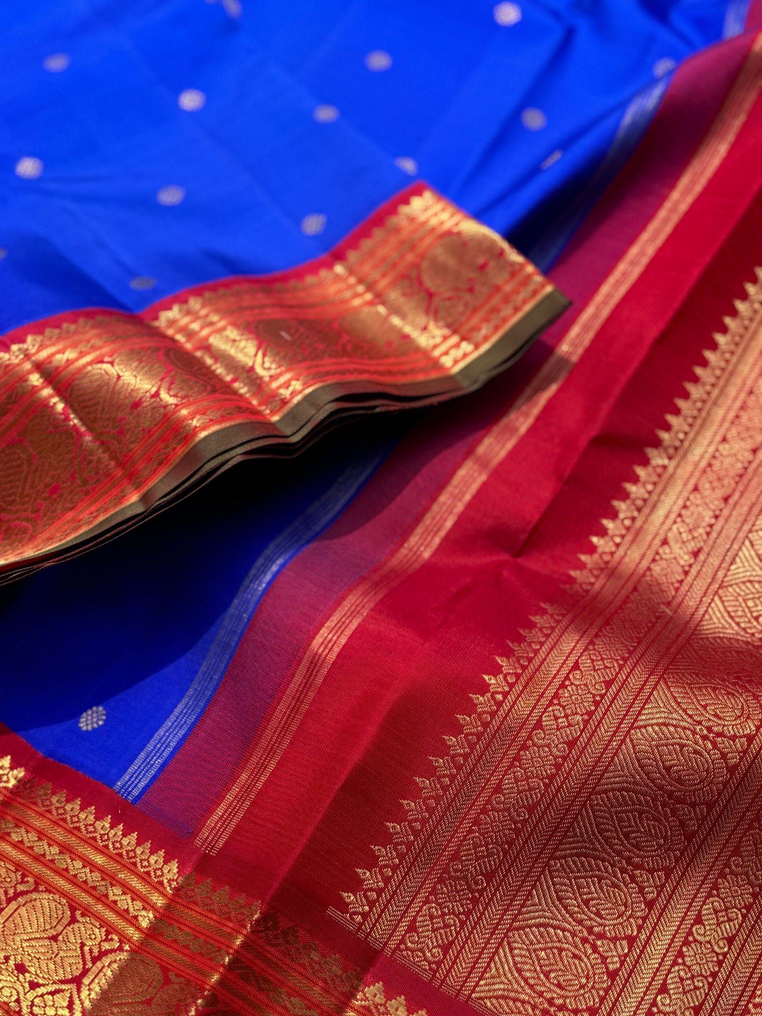 A stunner Masterpiece kanchivaram silk saree with MsBlue and arakku korvai