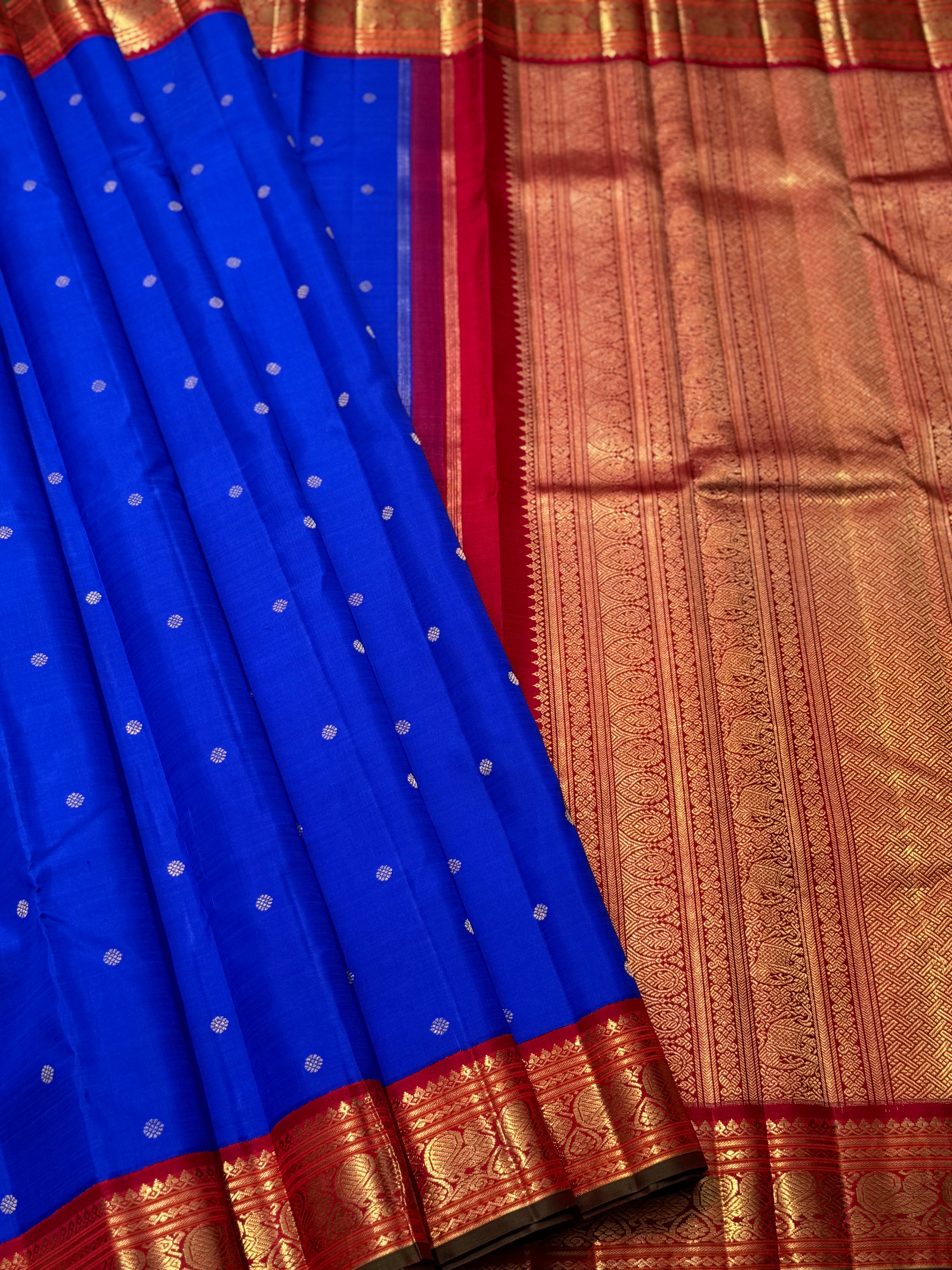 A stunner Masterpiece kanchivaram silk saree with MsBlue and arakku korvai