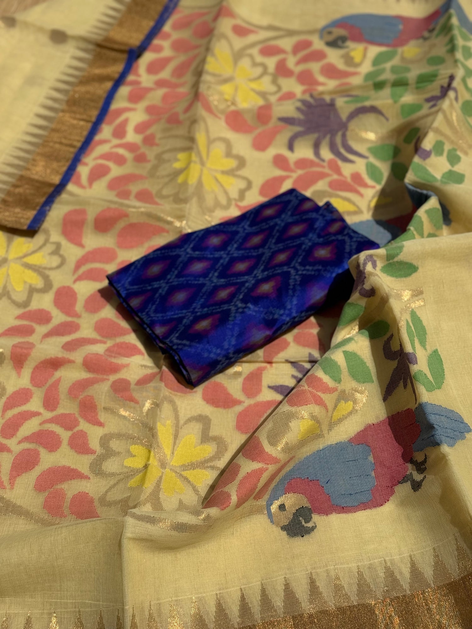 A gorgeous handspun ponduru Khadhi jamdani cotton saree