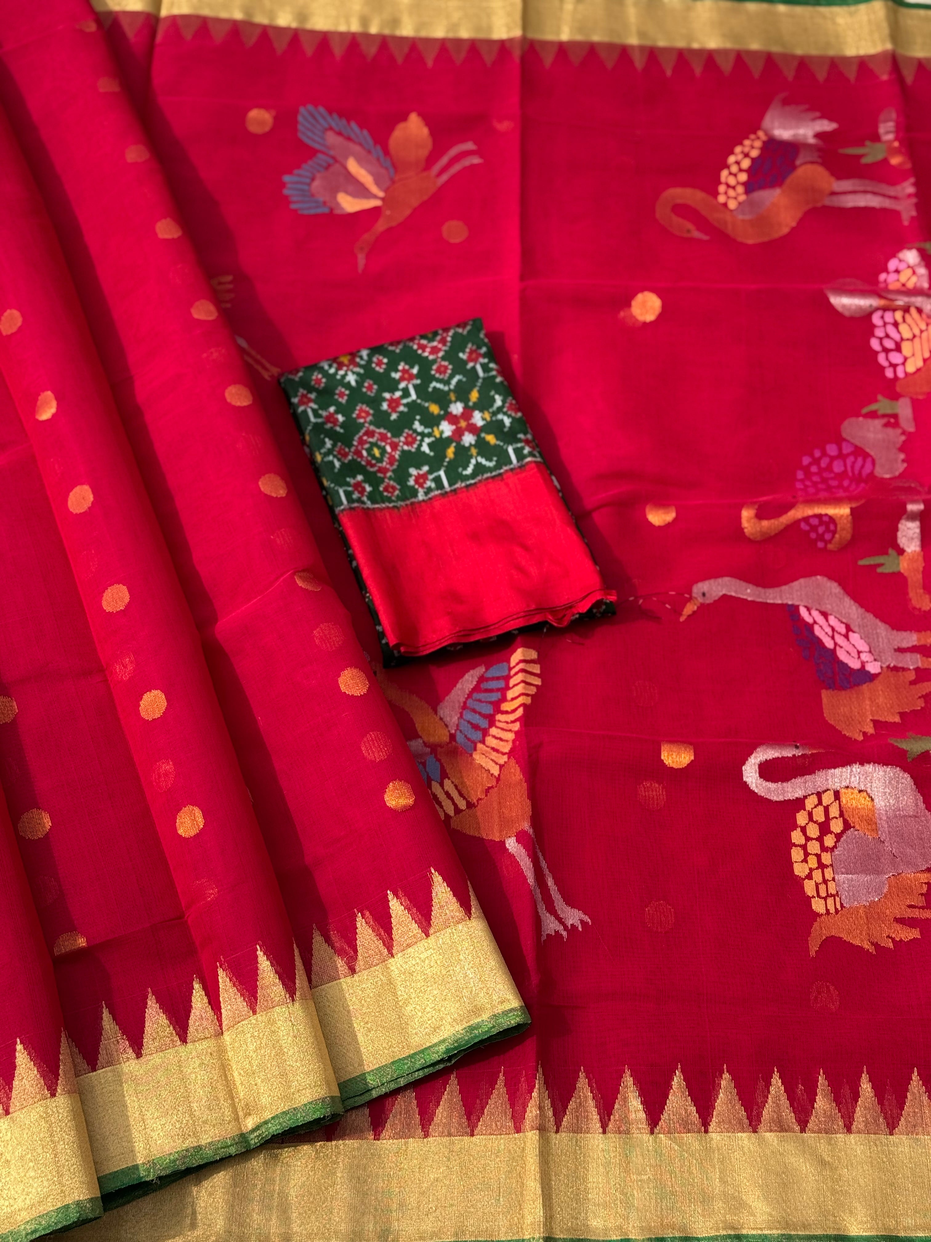 A gorgeous handspun ponduru Khadhi jamdani cotton saree in red