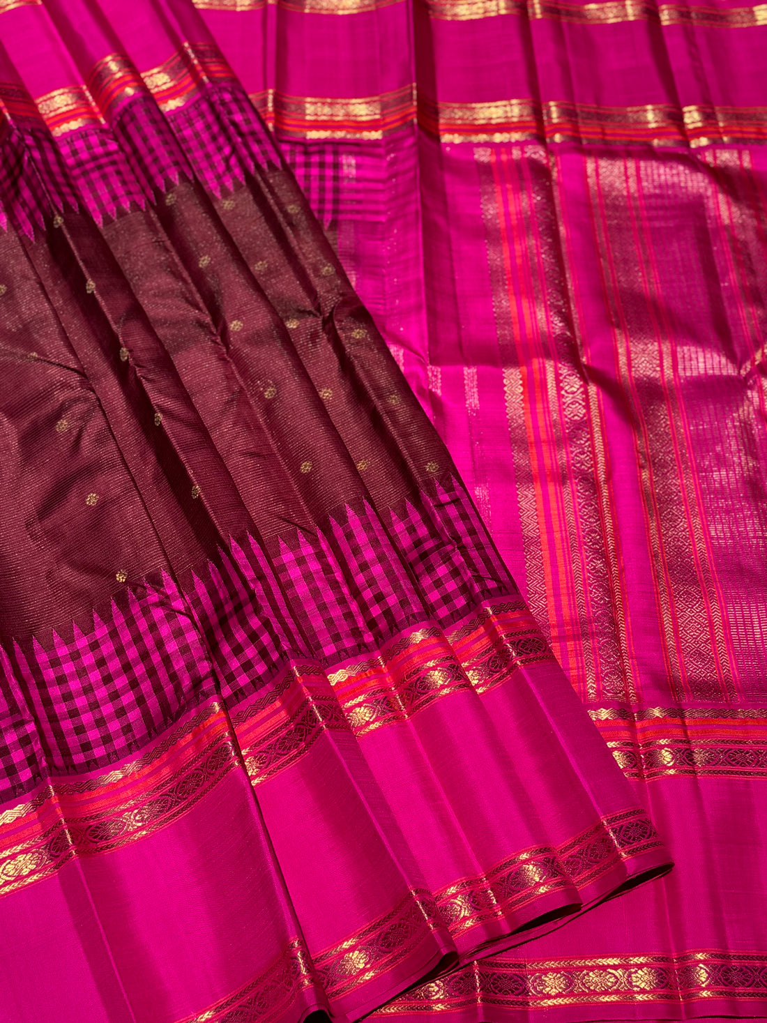 PARAMPARA Kanchivaram silk saree in V-paakku betelnut  brown with pink shade