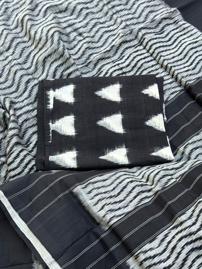Single Ikkat weft Cotton Saree in lehariya patternnz