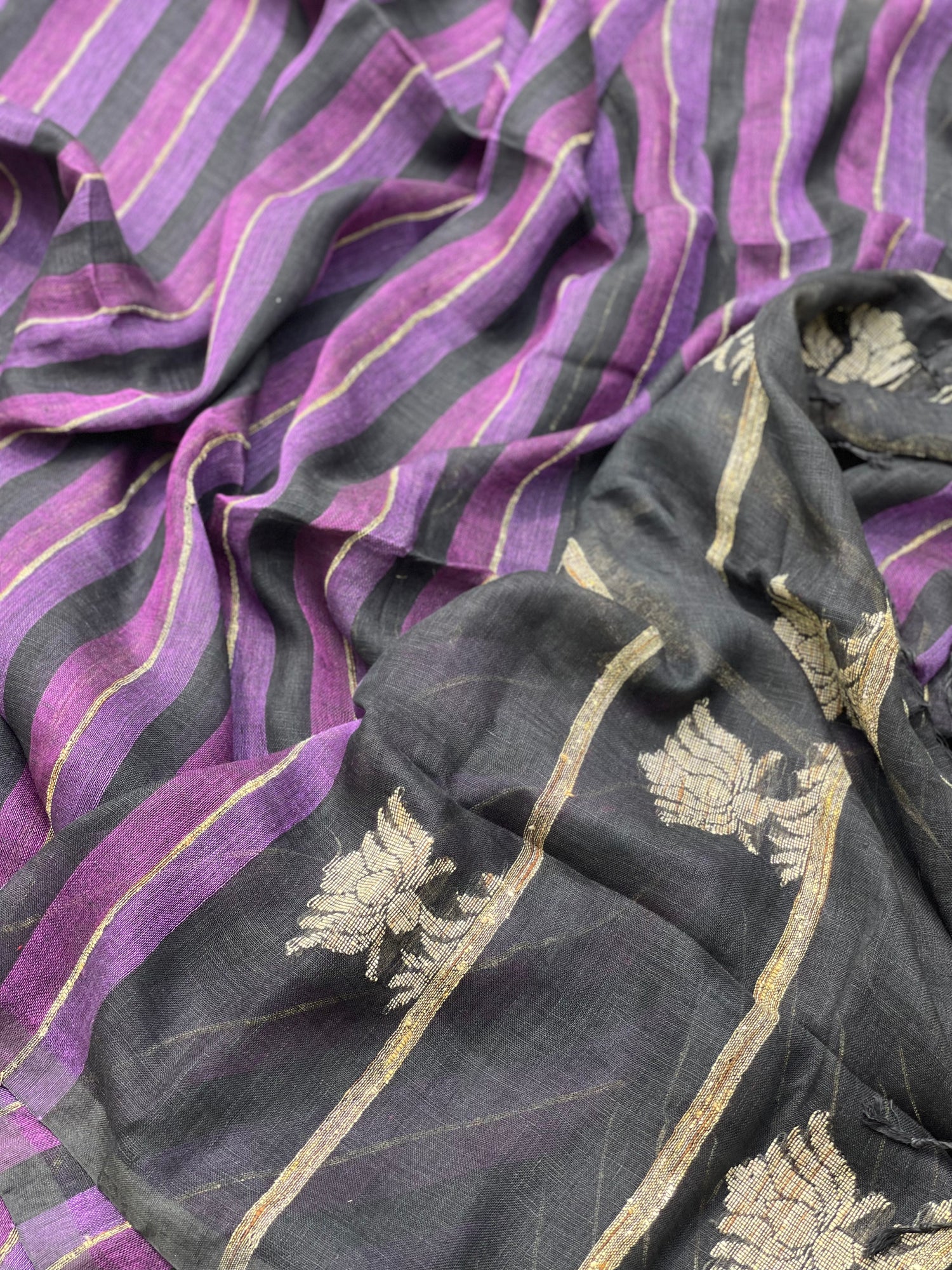 Organic Linen by Linen Jamdani Saree