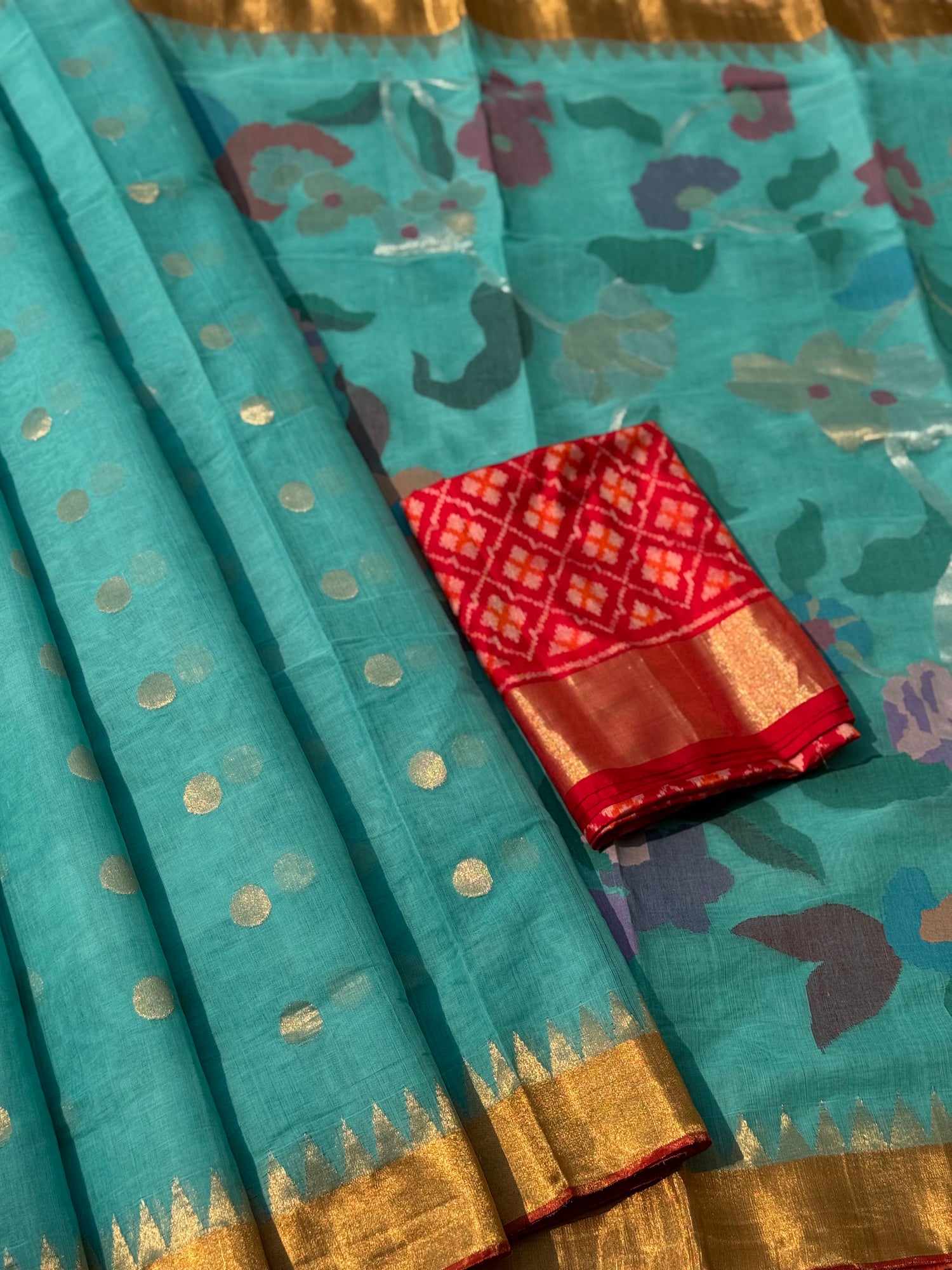 A gorgeous pastel foam blue shade handspun ponduru Khadhi jamdani cotton saree