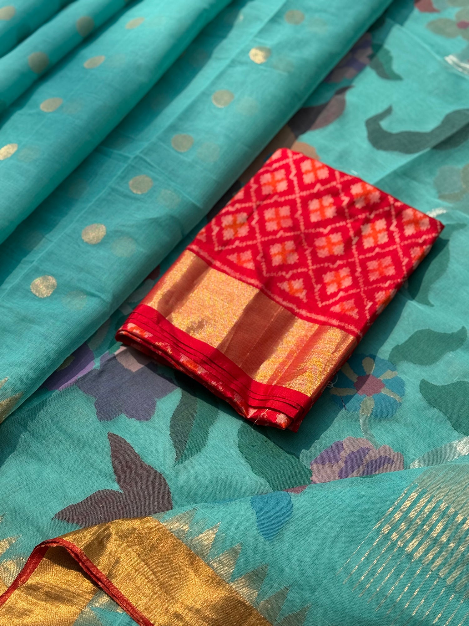 A gorgeous pastel foam blue shade handspun ponduru Khadhi jamdani cotton saree