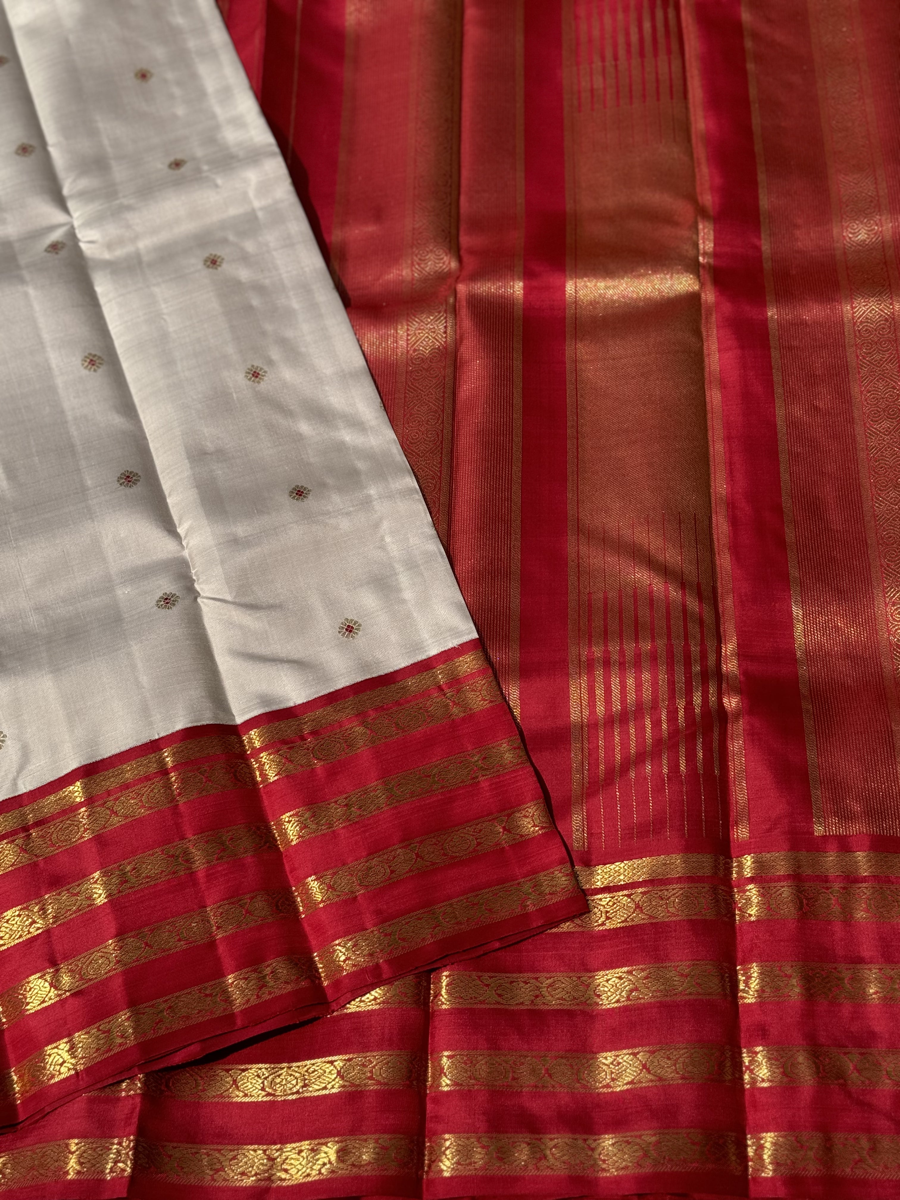 Revival vintage korvai kanchivaram silk saree with 5 pettu border