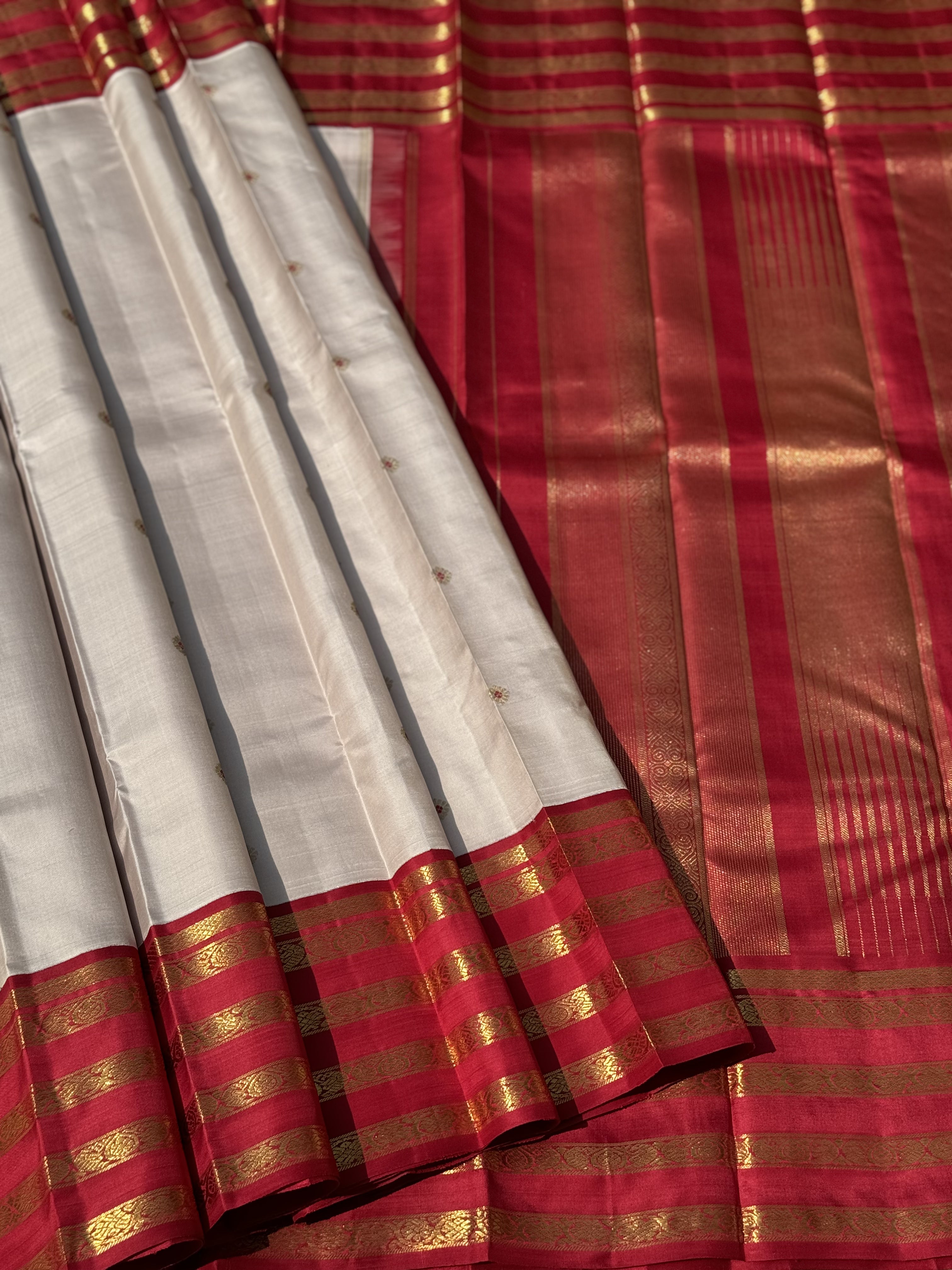 Revival vintage korvai kanchivaram silk saree with 5 pettu border