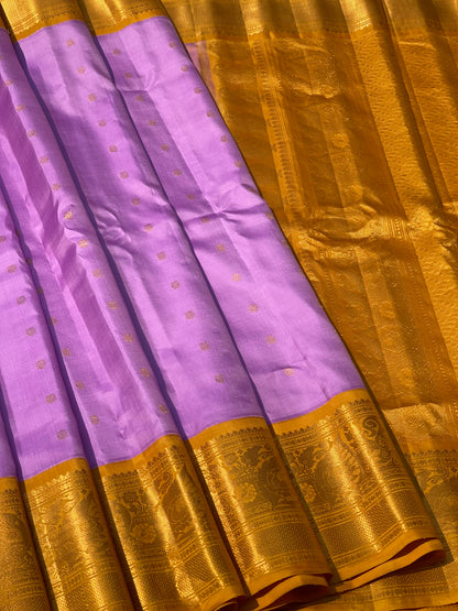 Handwoven Gadwal Silk With Kanchi Kuttu Border In Contrast Mustard And Grand Pallu Saree