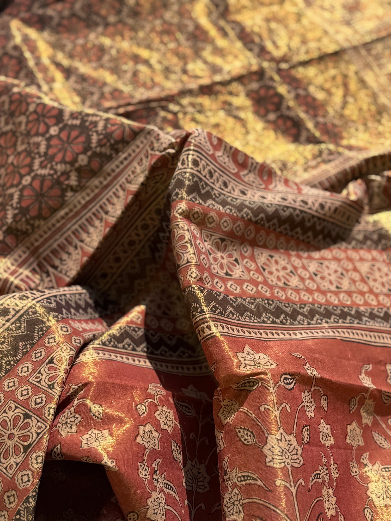 EYARKAI - NATURAL DYE KODALIKARUPPUR BLOCK PRINTS ON TISSUE ZARI GROUNDED COTTON SAREE