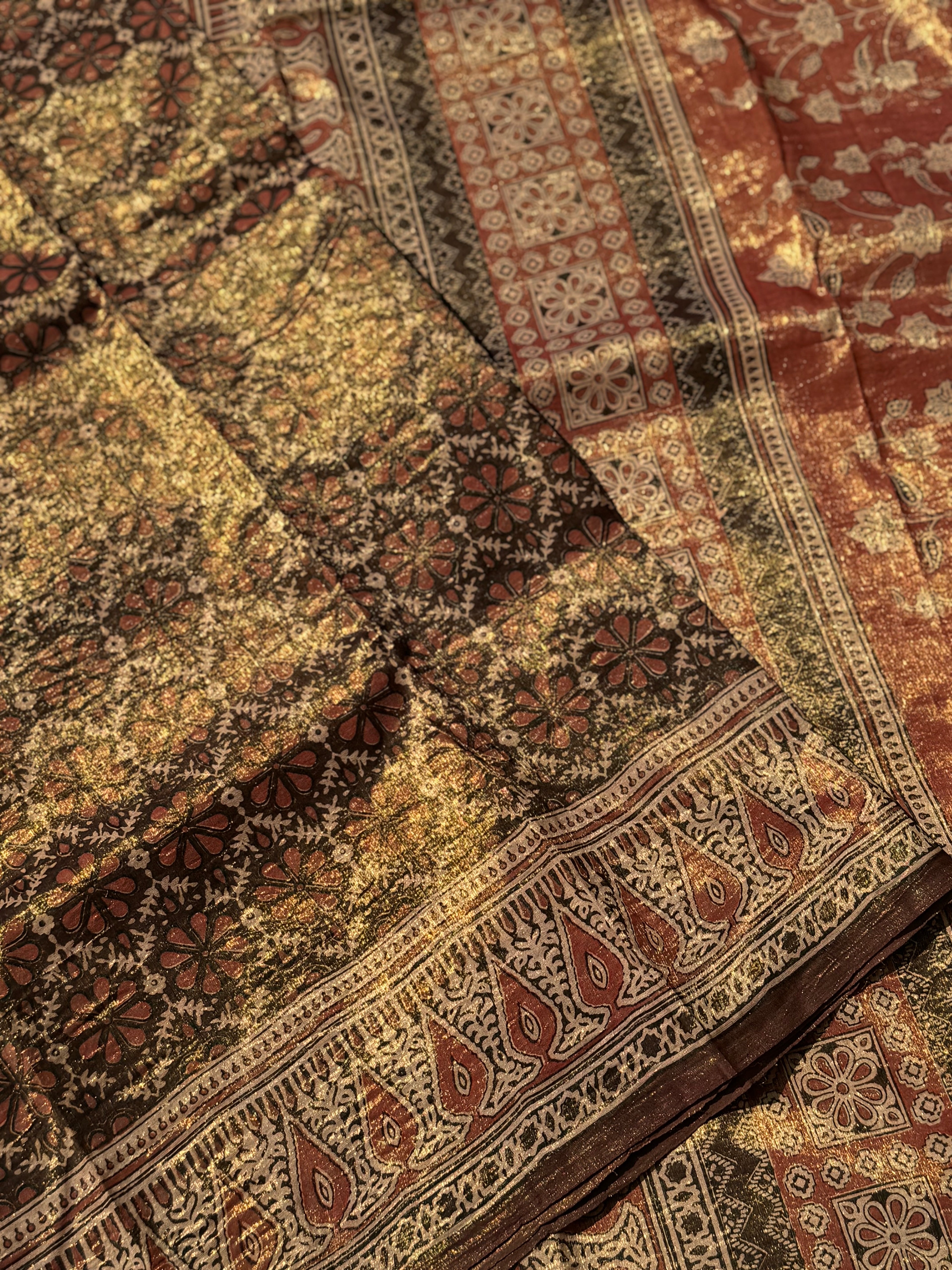 EYARKAI - NATURAL DYE KODALIKARUPPUR BLOCK PRINTS ON TISSUE ZARI GROUNDED COTTON SAREE