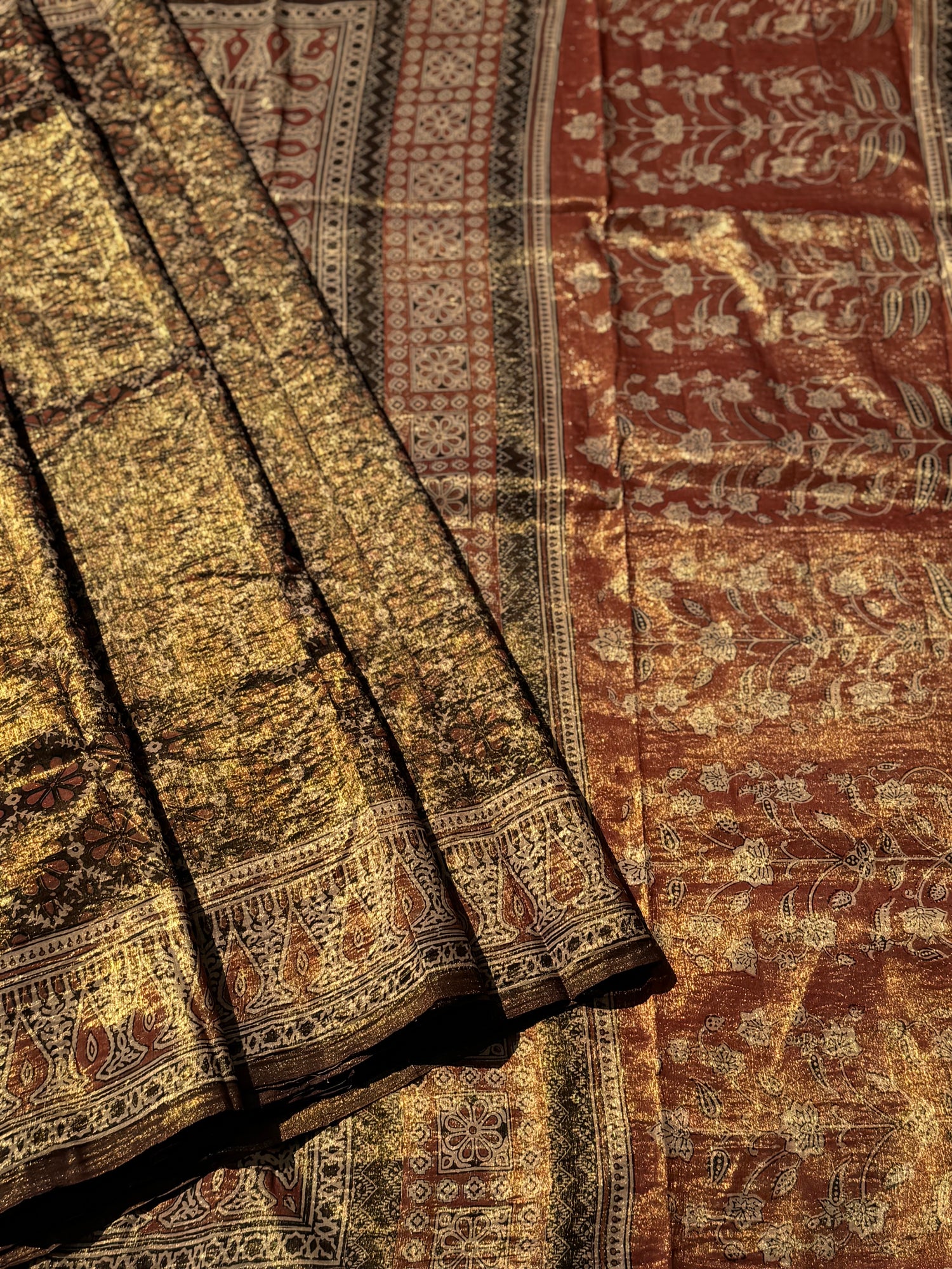 EYARKAI - NATURAL DYE KODALIKARUPPUR BLOCK PRINTS ON TISSUE ZARI GROUNDED COTTON SAREE