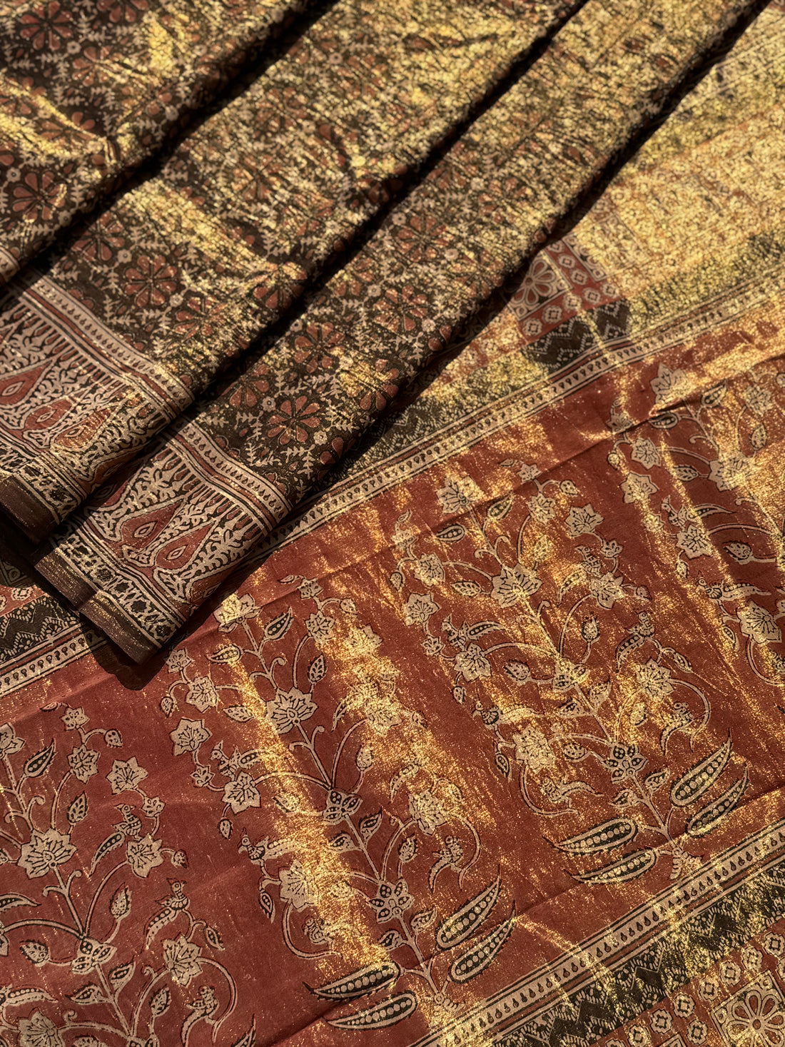 EYARKAI - NATURAL DYE KODALIKARUPPUR BLOCK PRINTS ON TISSUE ZARI GROUNDED COTTON SAREE