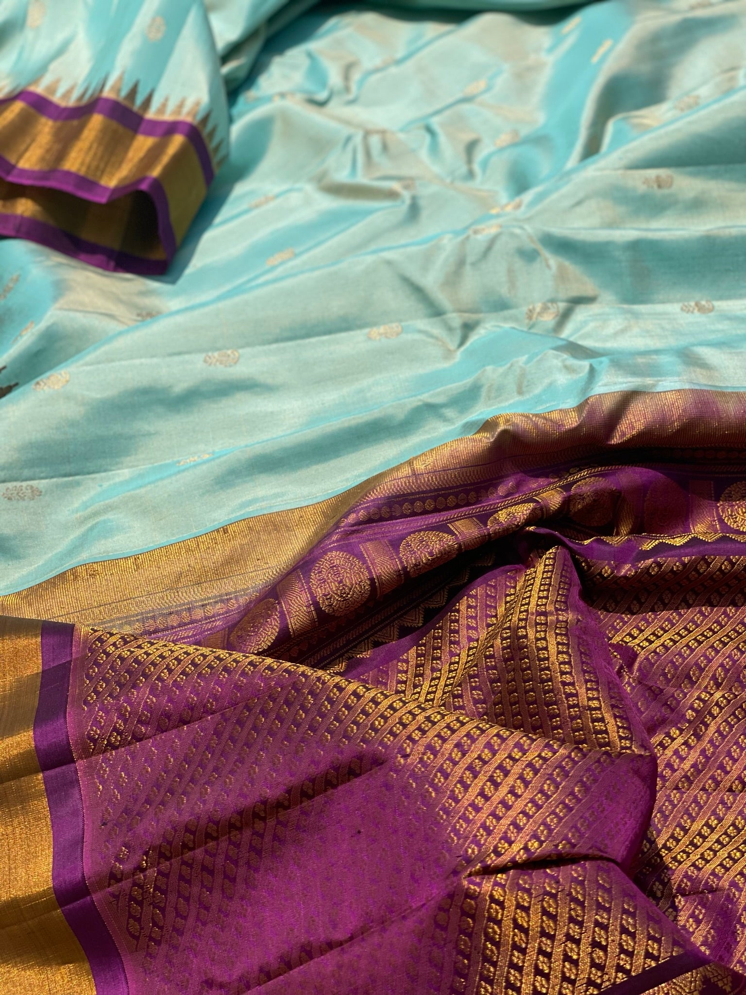 Handwoven Gadwal Silk With Temple Border, Plain Body And Grand Pallu Saree