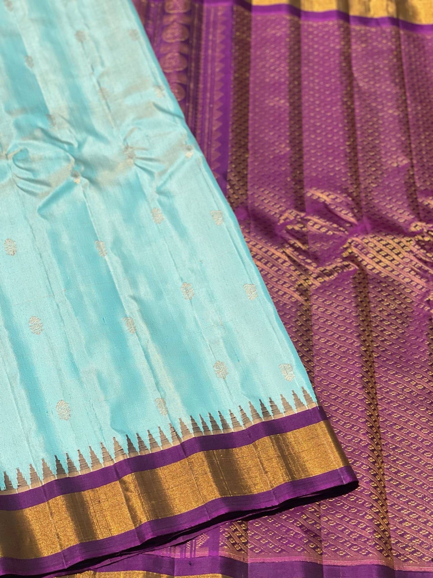 Handwoven Gadwal Silk With Temple Border, Plain Body And Grand Pallu Saree