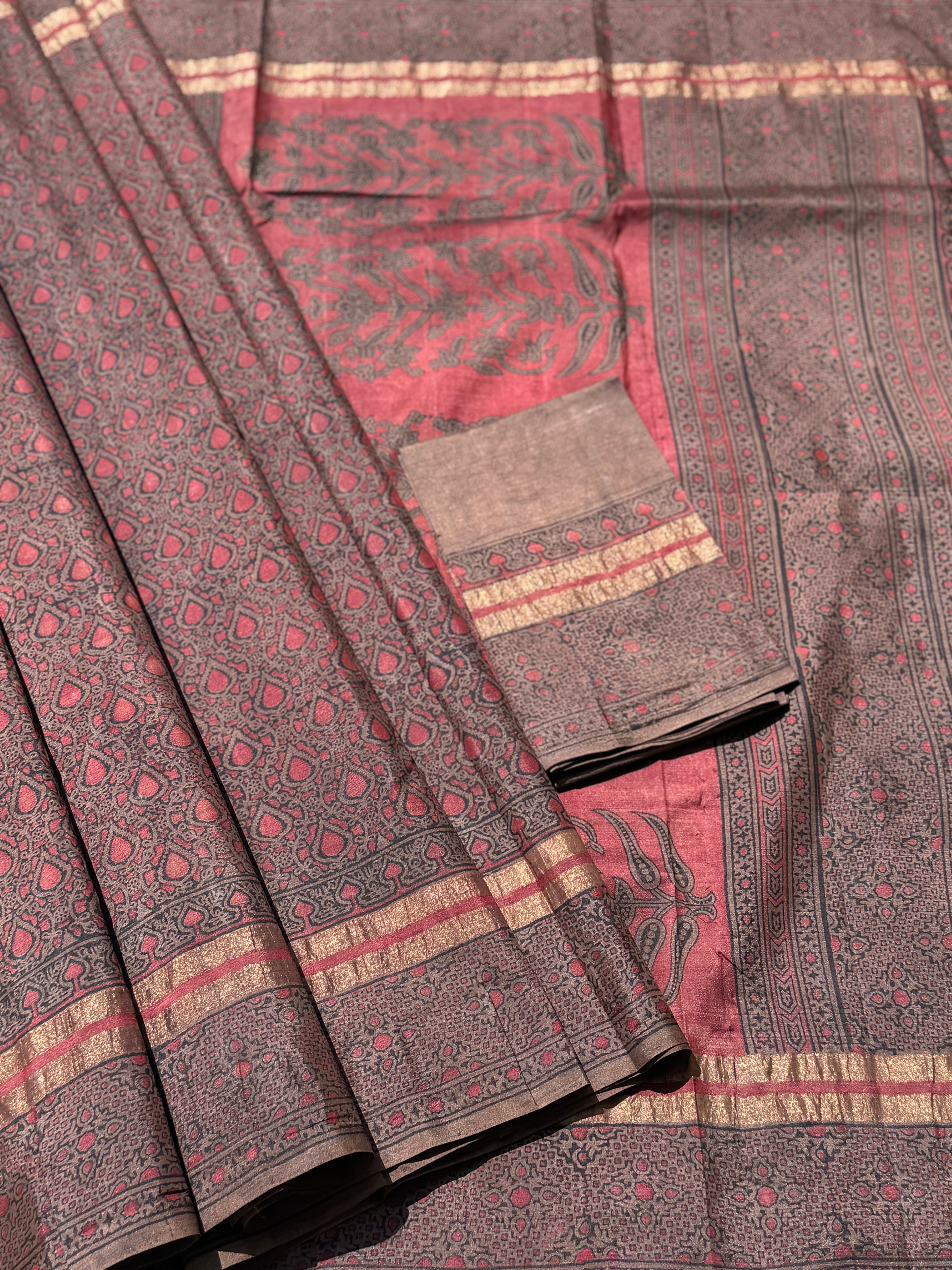 EYARKAI - NATURAL DYE KODALIKARUPPUR BLOCK PRINTS ON TUSSAR BY MULBERRY SILK