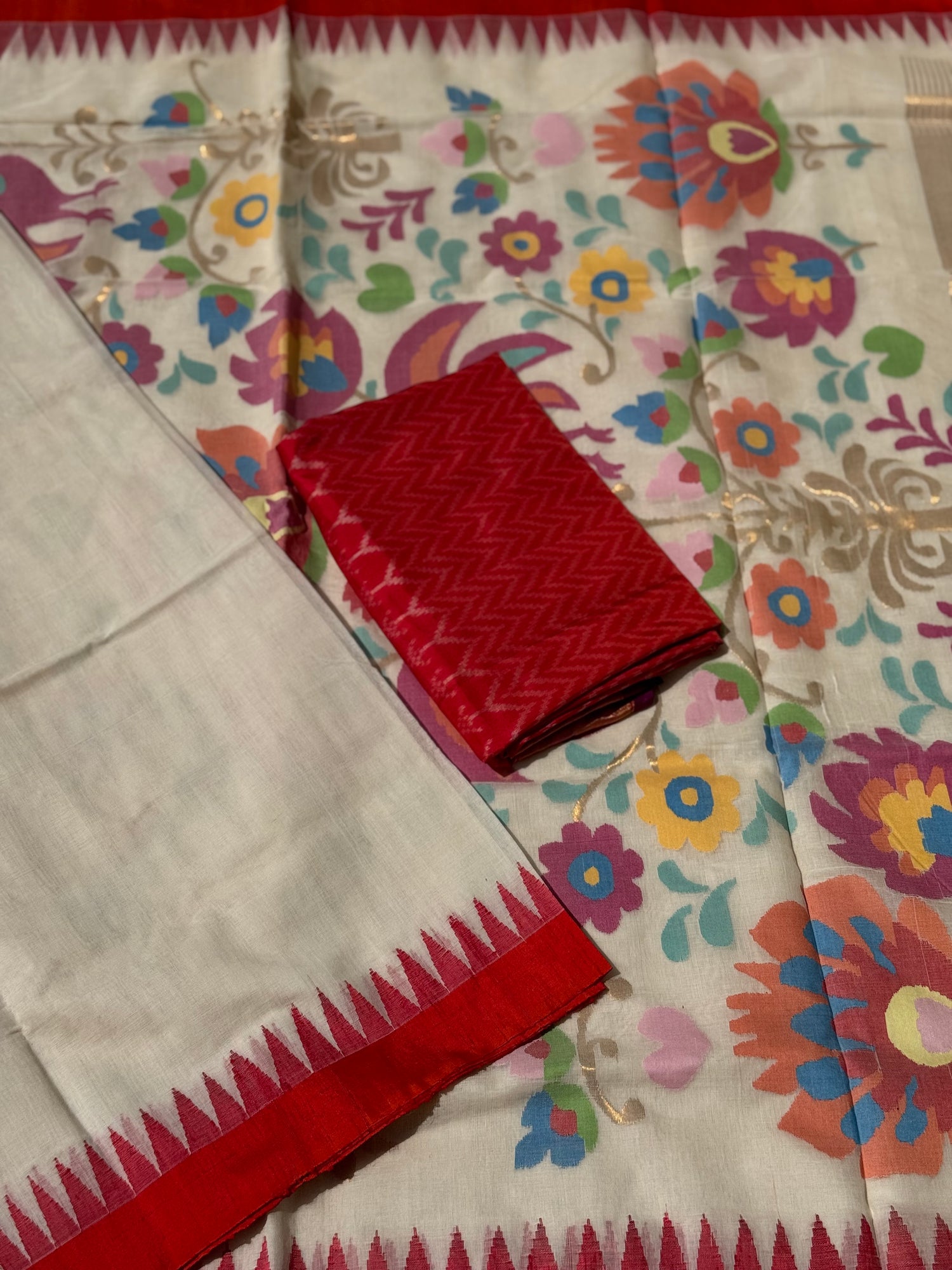 Offwhite with red Handspun Ponduru Khadhi cotton saree with pallu full jaal jamdani weave