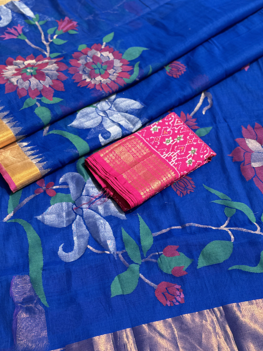 A gorgeous Royal blue with pink colour all over jaal weave organic handwoven ponduru Khadhi cotton Jamdani saree