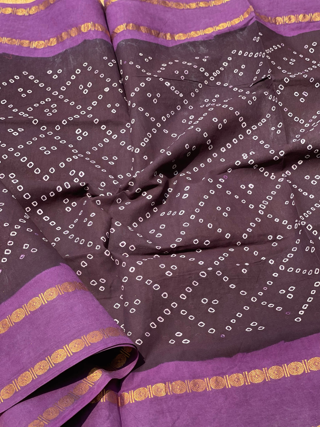 Hand Knotted And Tie Dyed Madurai Kaikattu Sungudi Cotton